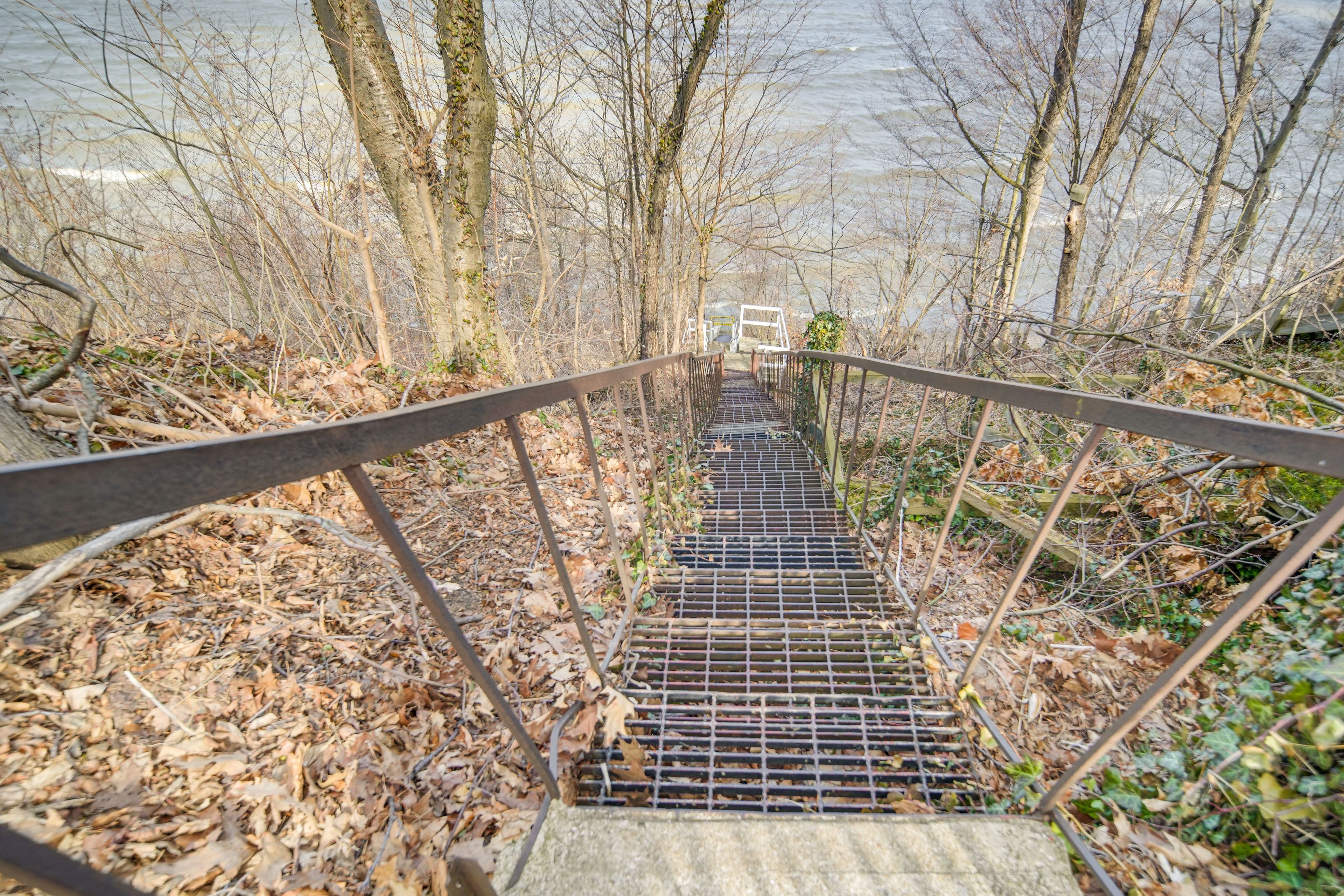 Neighborhood Beach Access | Steep Stairs Required
