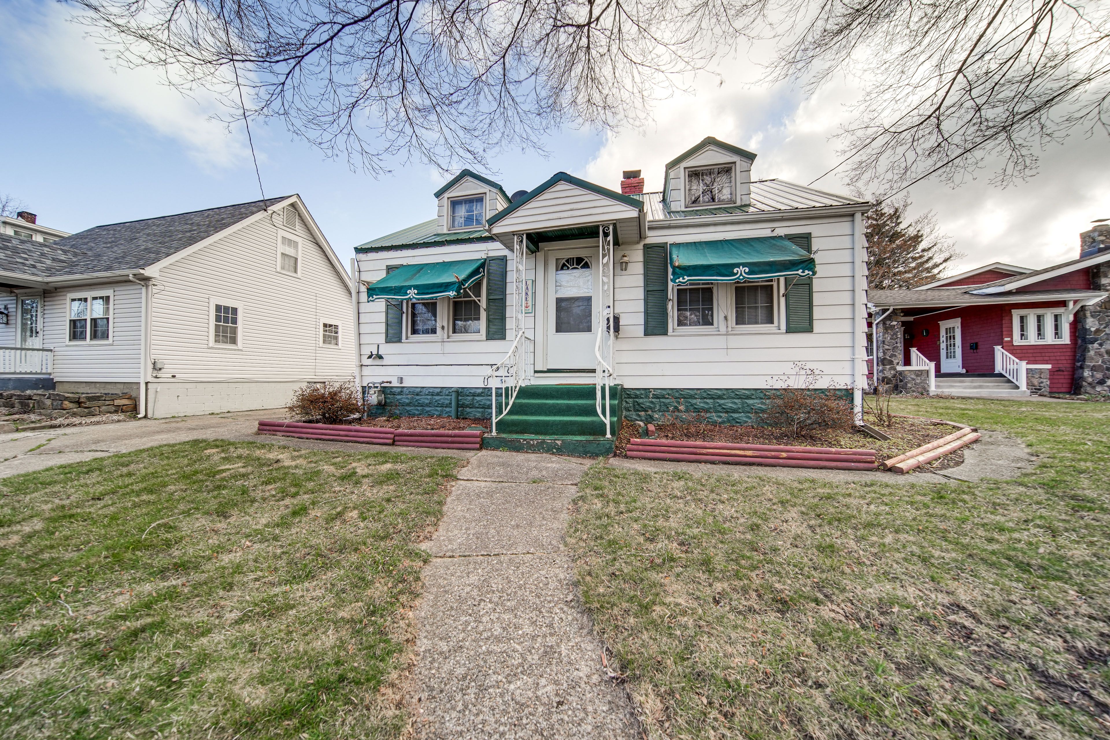 Property Exterior | Single-Story Home | Spacious Yard