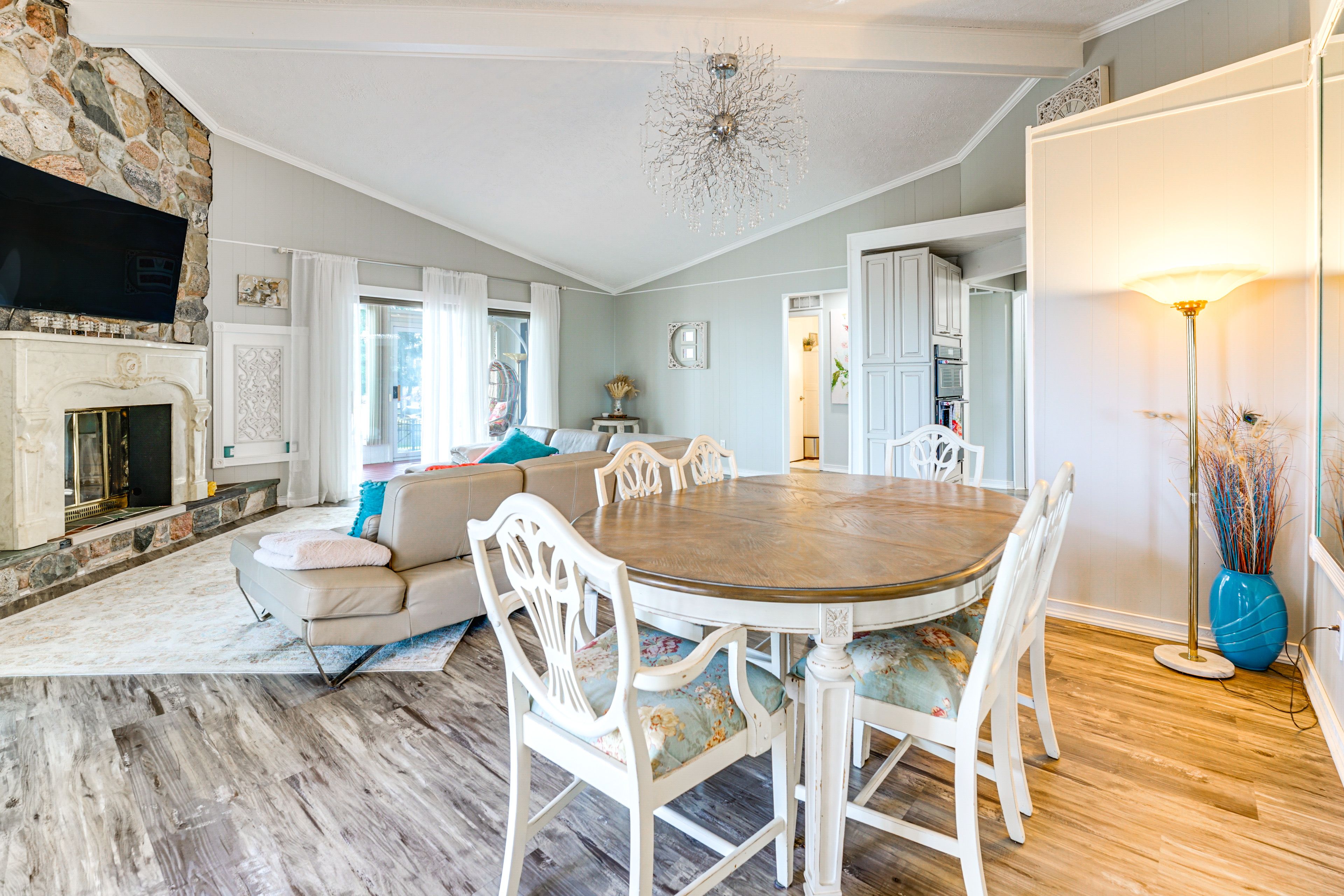 Dining Area | 1st Floor