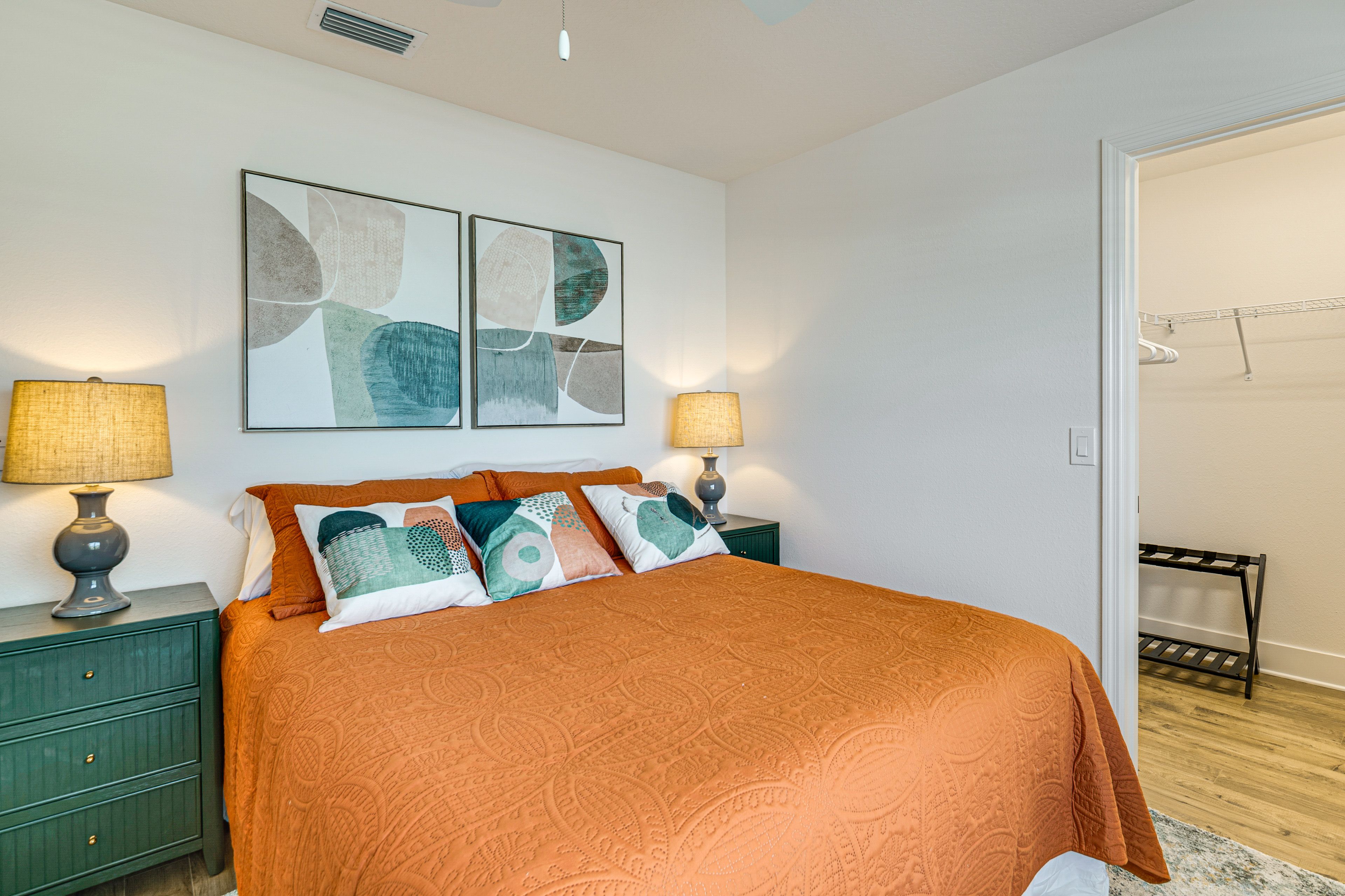 Bedroom 2 | Queen Bed