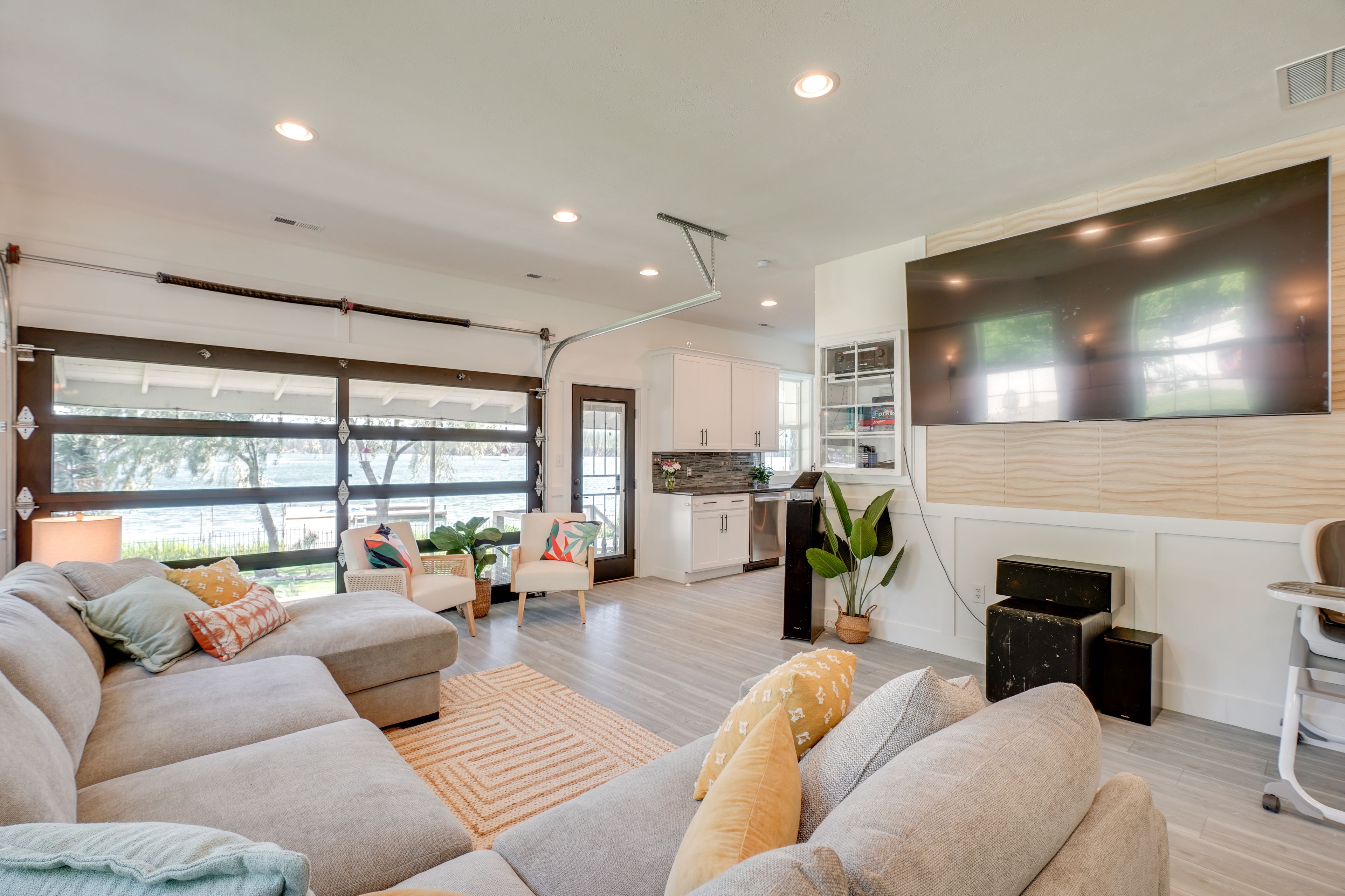 Interior | Single-Story Cabin | In-Unit Laundry