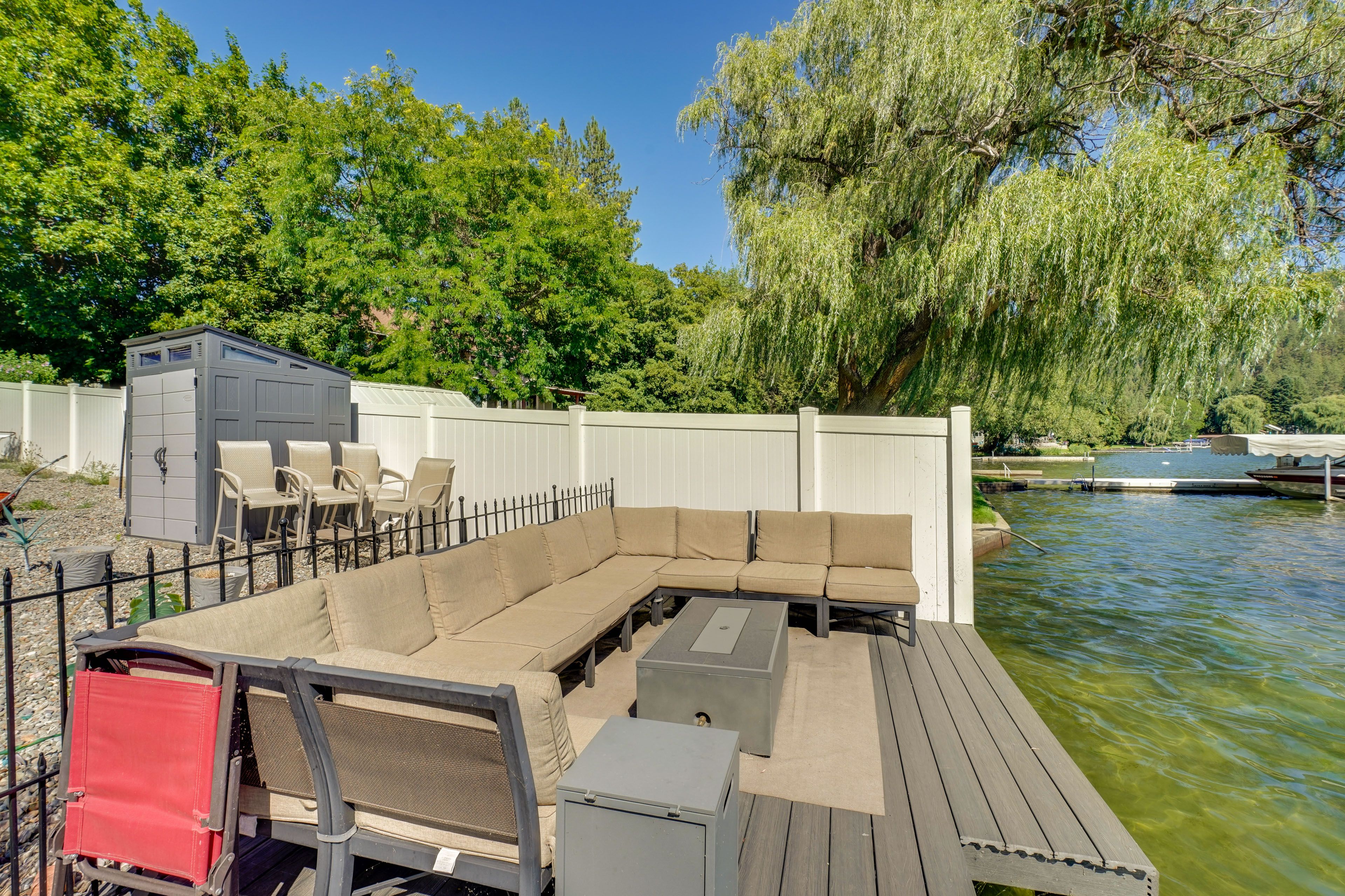 Waterfront Deck | Fire Pit Table