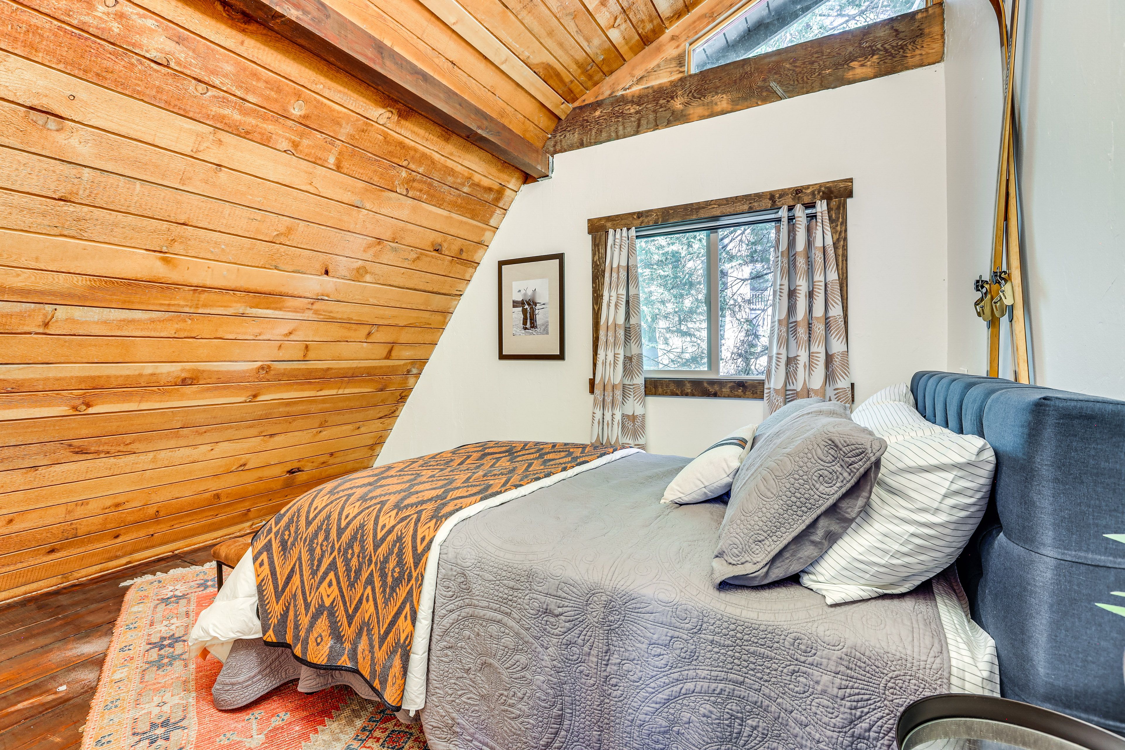 Bedroom 4 | Queen Bed | 3rd Floor