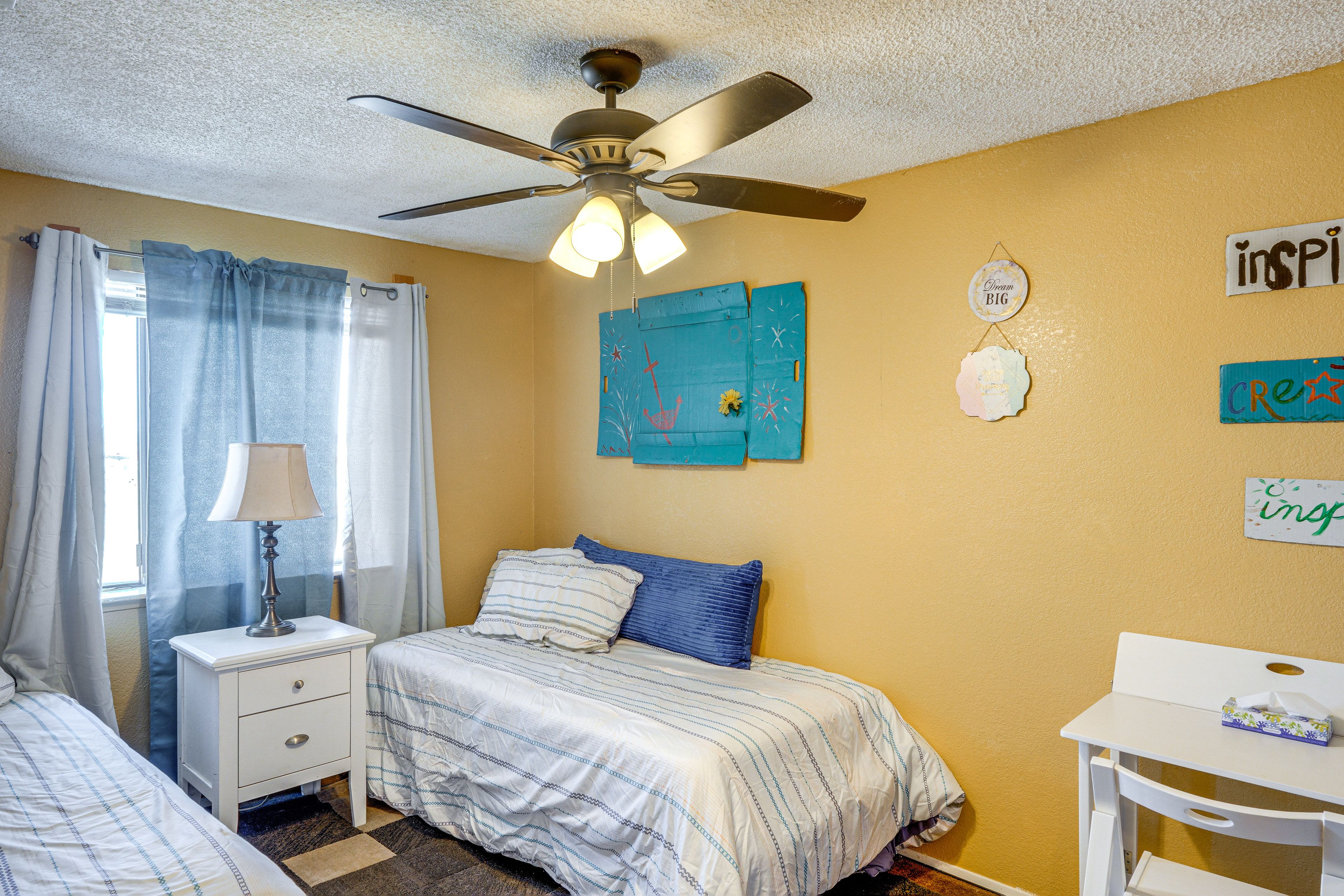 Bedroom 2 | 2nd Floor | 2 Twin Beds | Laptop-Friendly Workspace