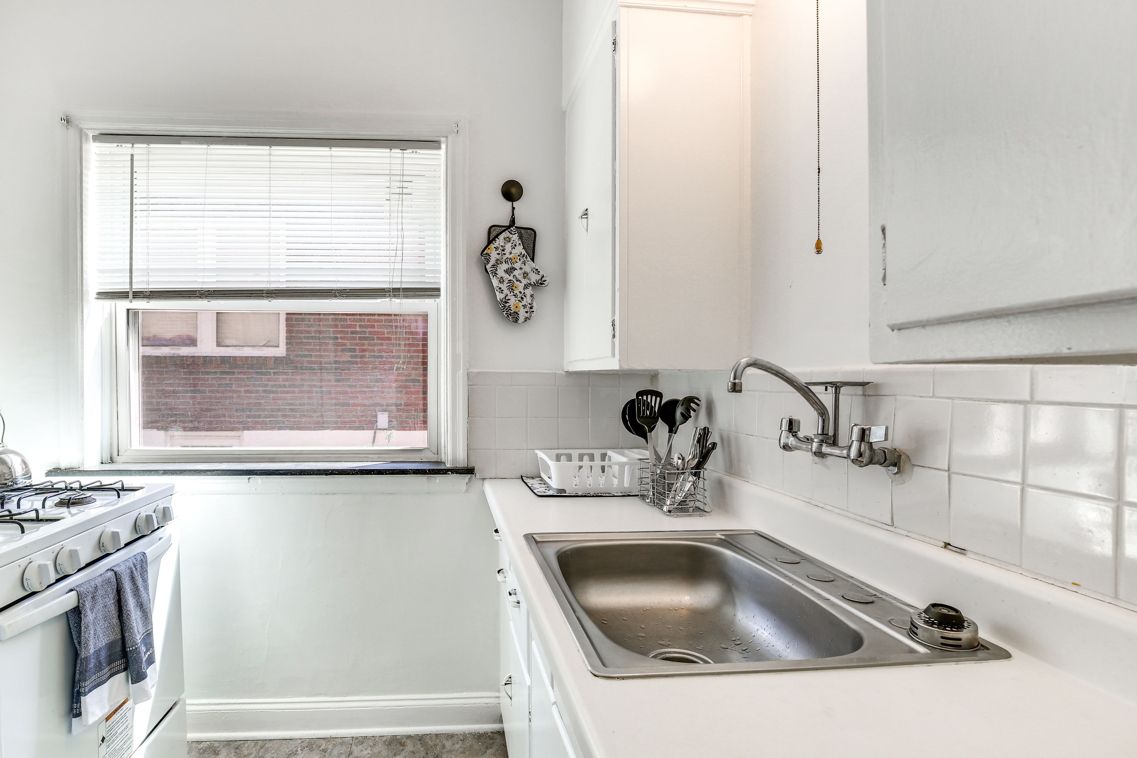 Kitchen | Stove/Oven | Refrigerator