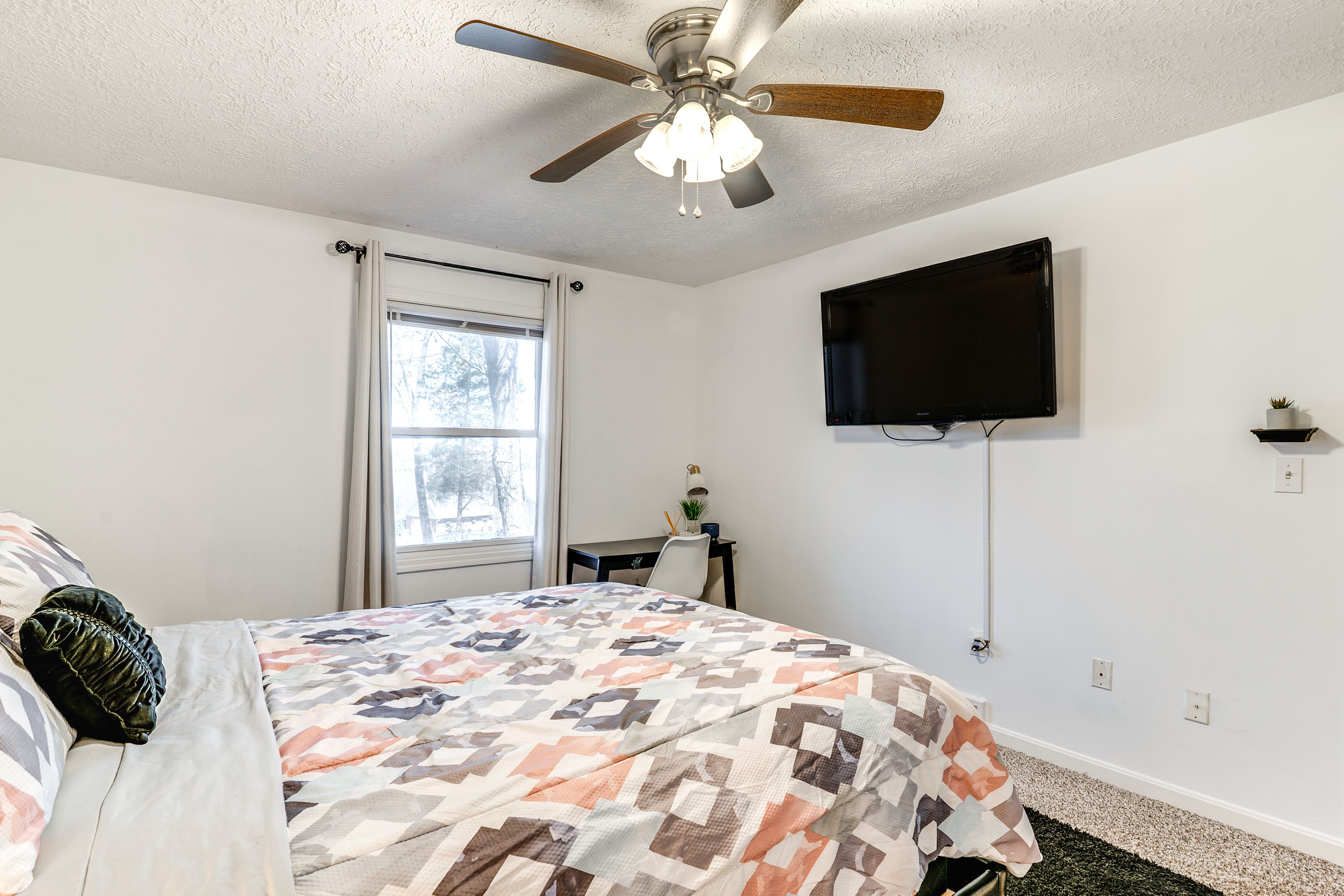Bedroom 3 | Queen Bed | Lower Floor