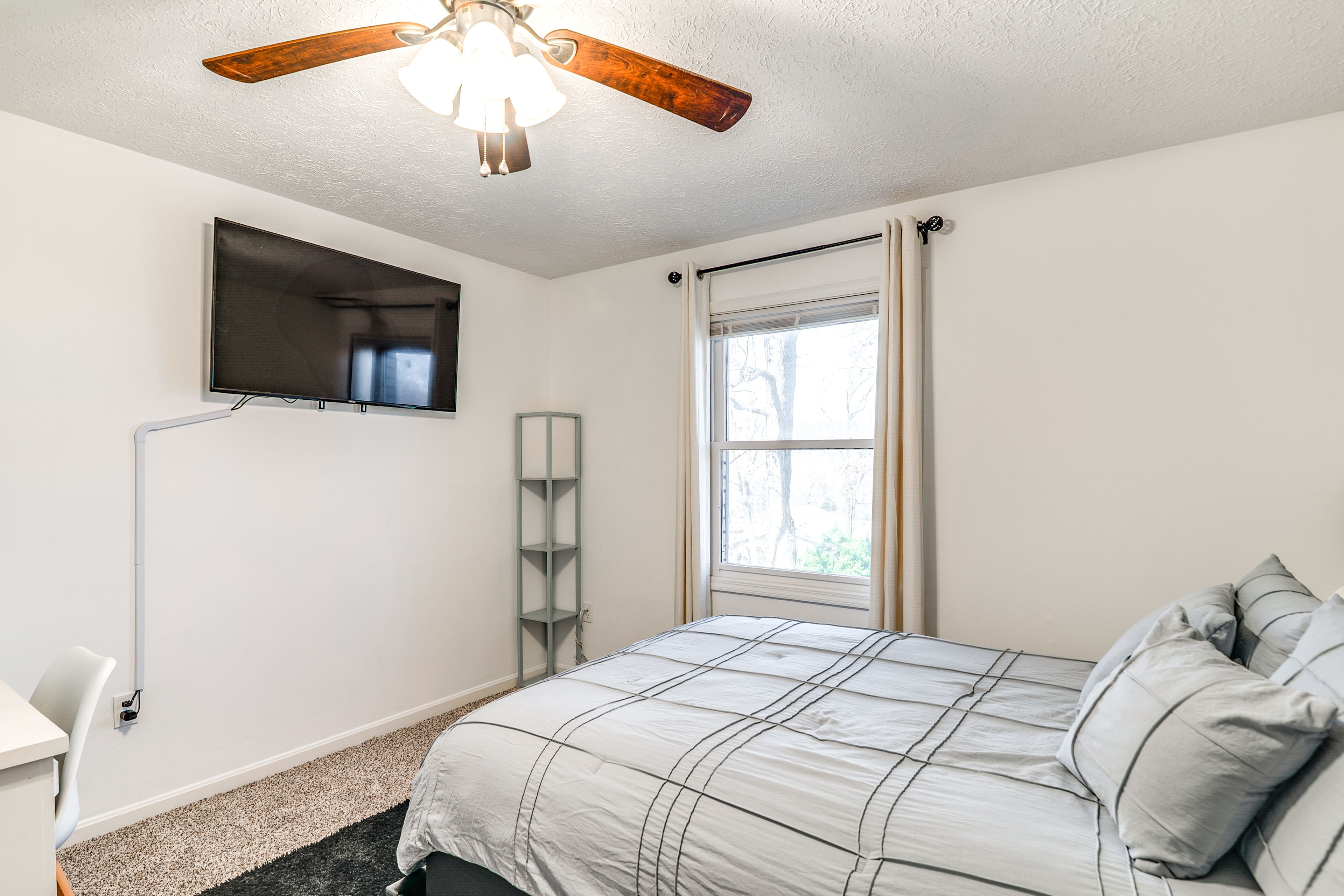 Bedroom 4 | Queen Bed | Lower Floor