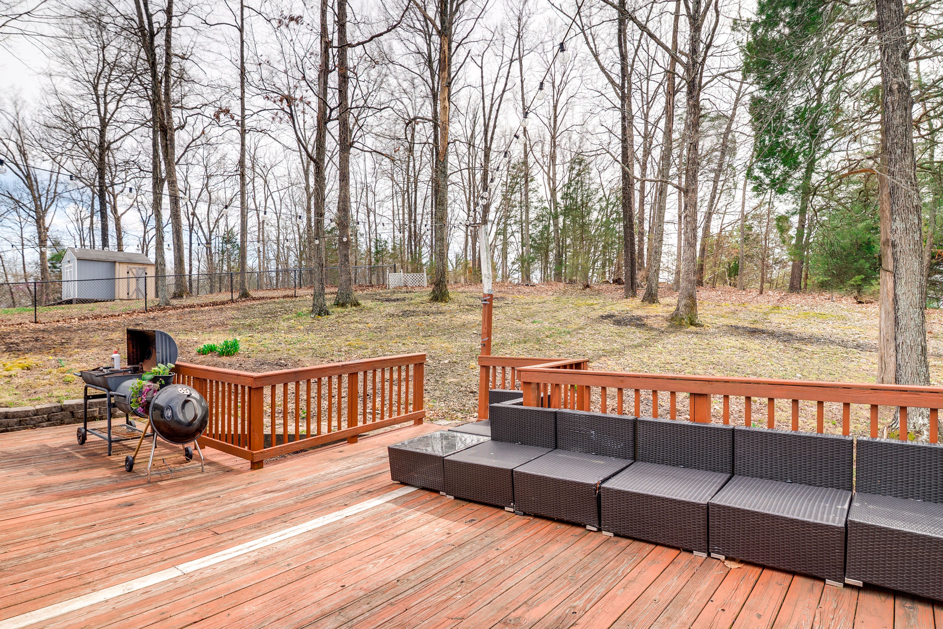 Deck | Gas & Charcoal Grills
