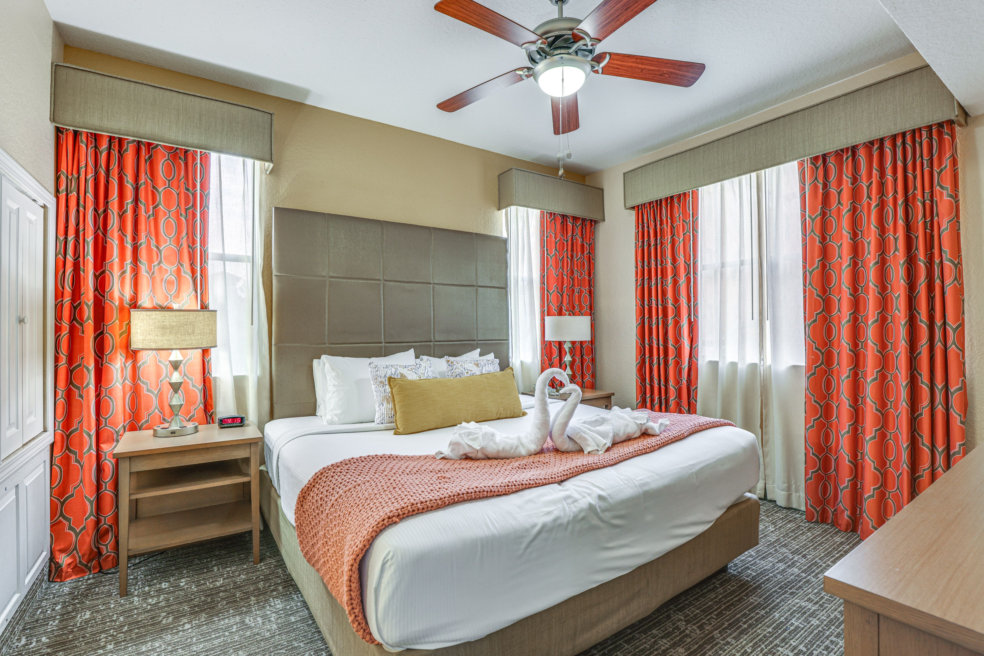 Bedroom 1 | King Bed | En-Suite Bathroom