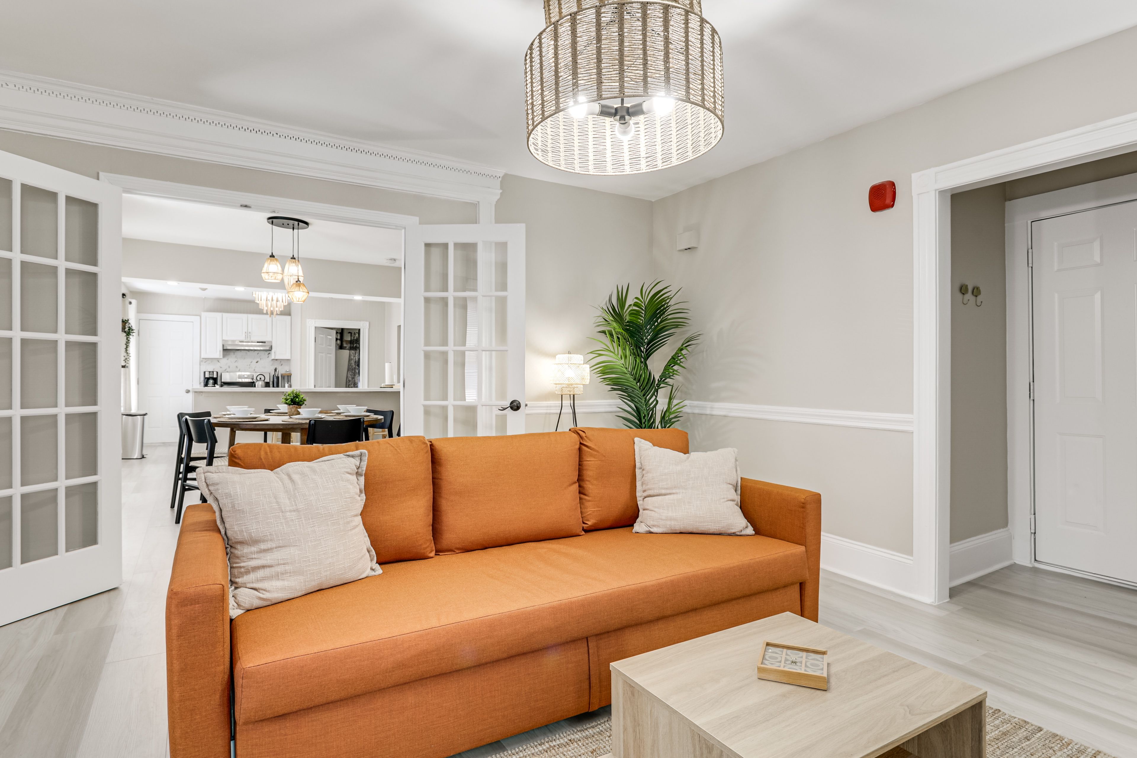 Living Room | Queen Sleeper Sofa | Free WiFi