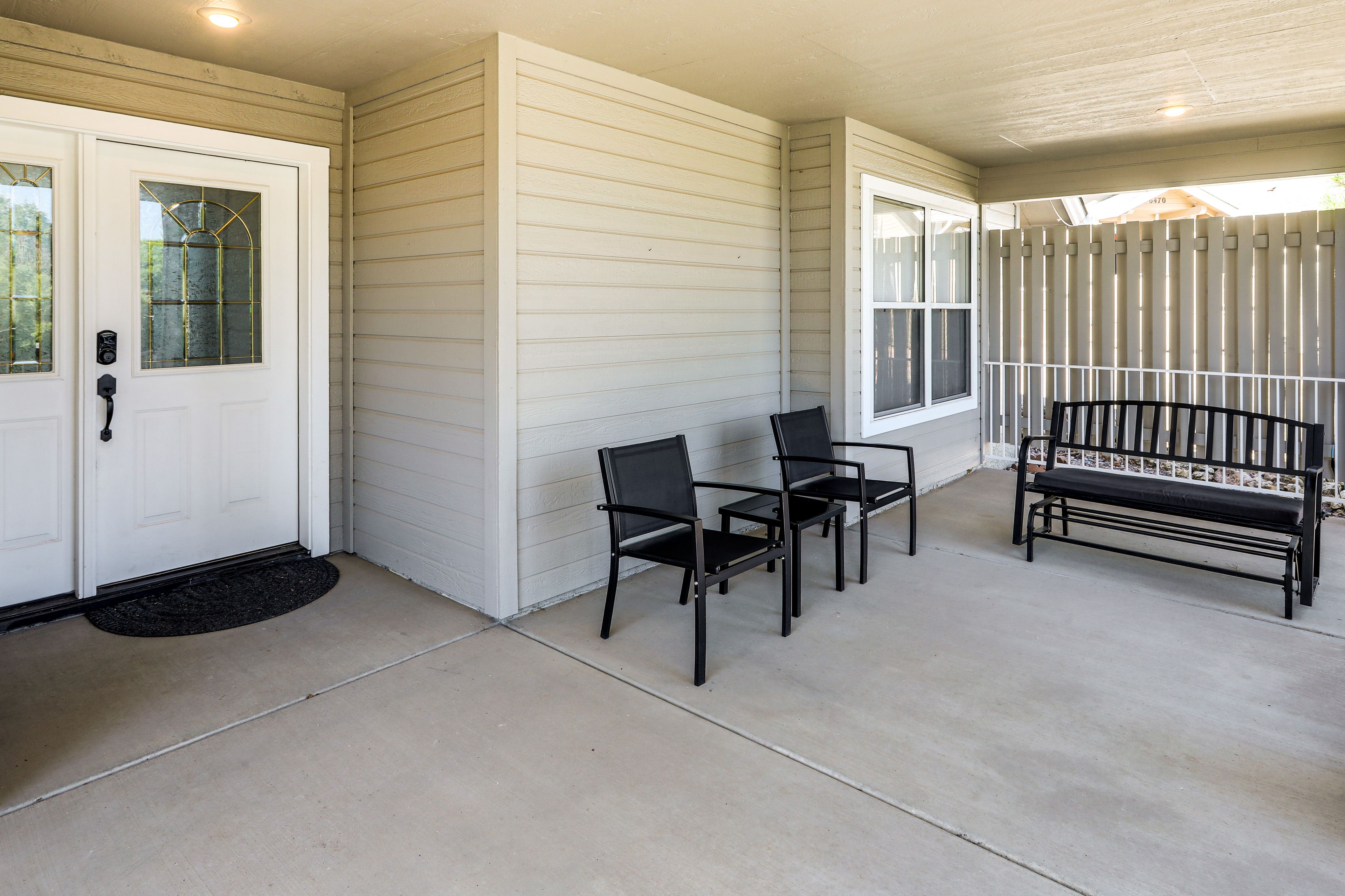 Front Porch | Seating