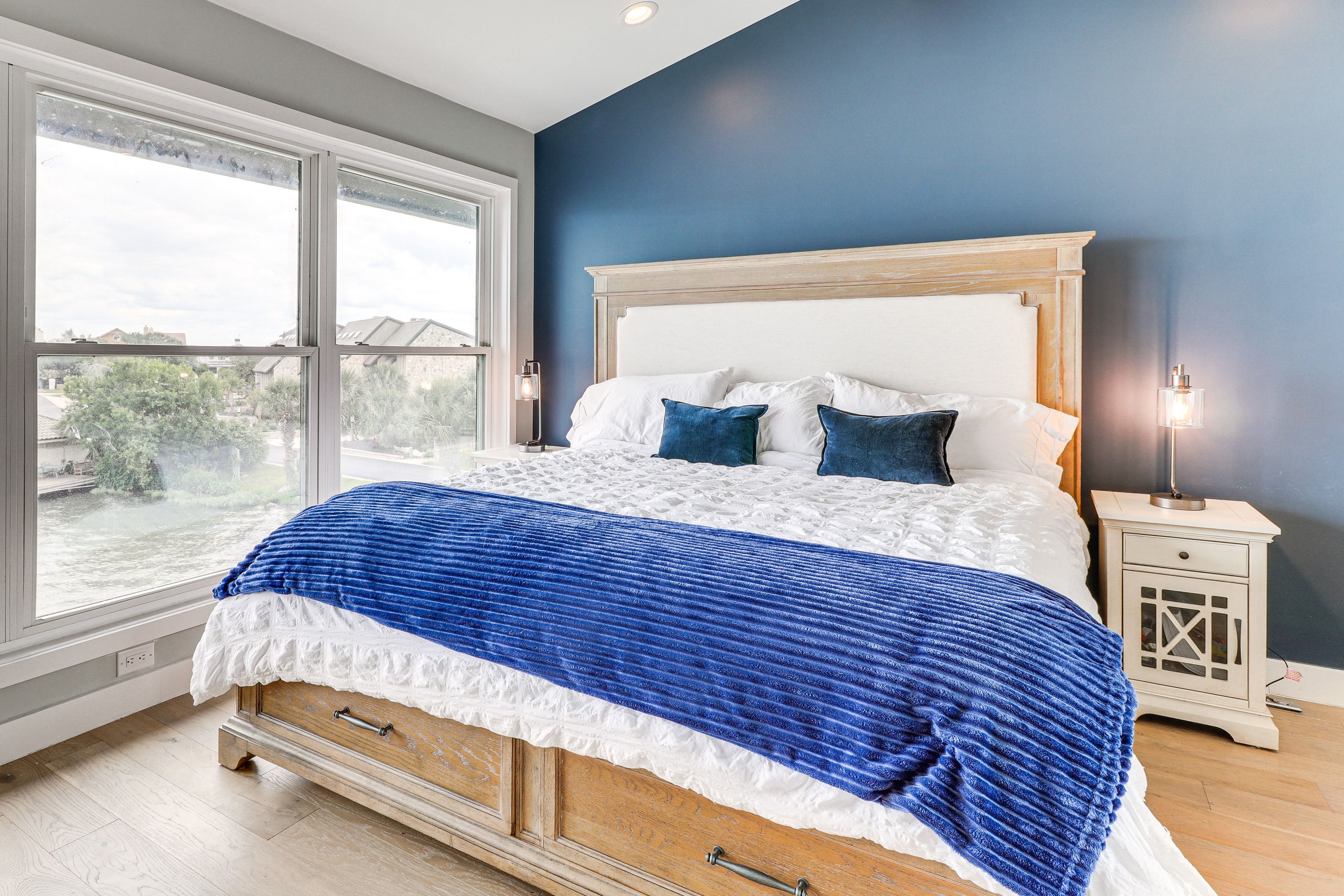 Bedroom 1 | King Bed | Linens Provided | 3rd Floor