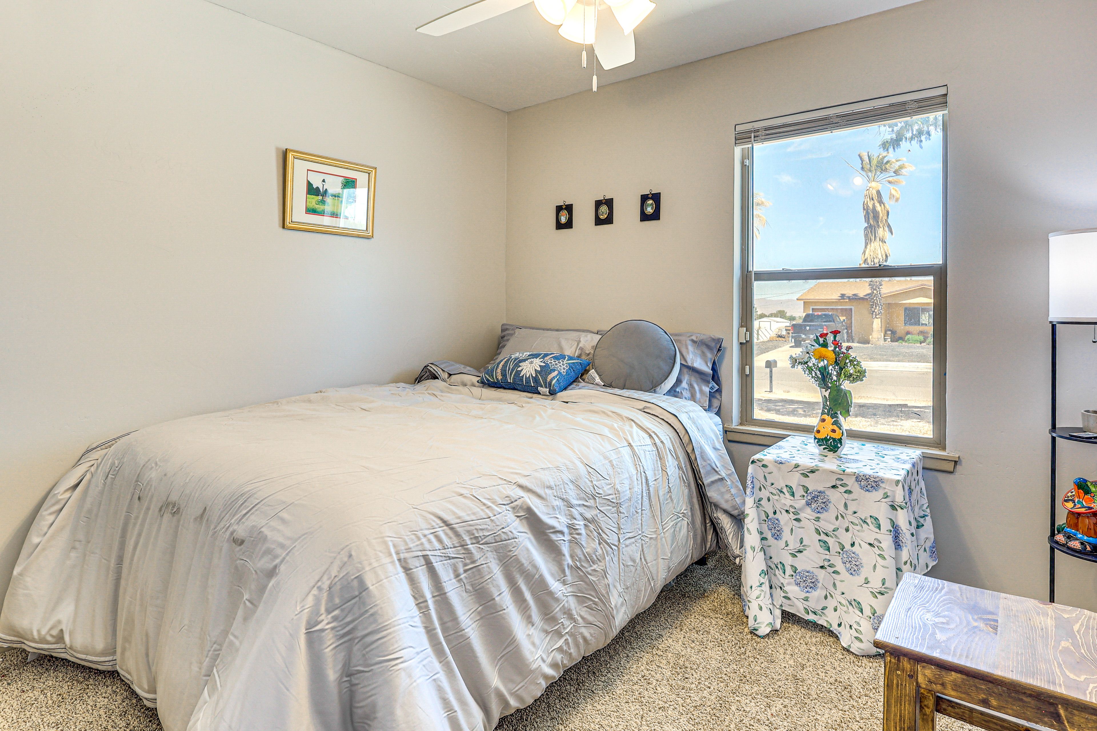 Bedroom 2 | Queen Bed