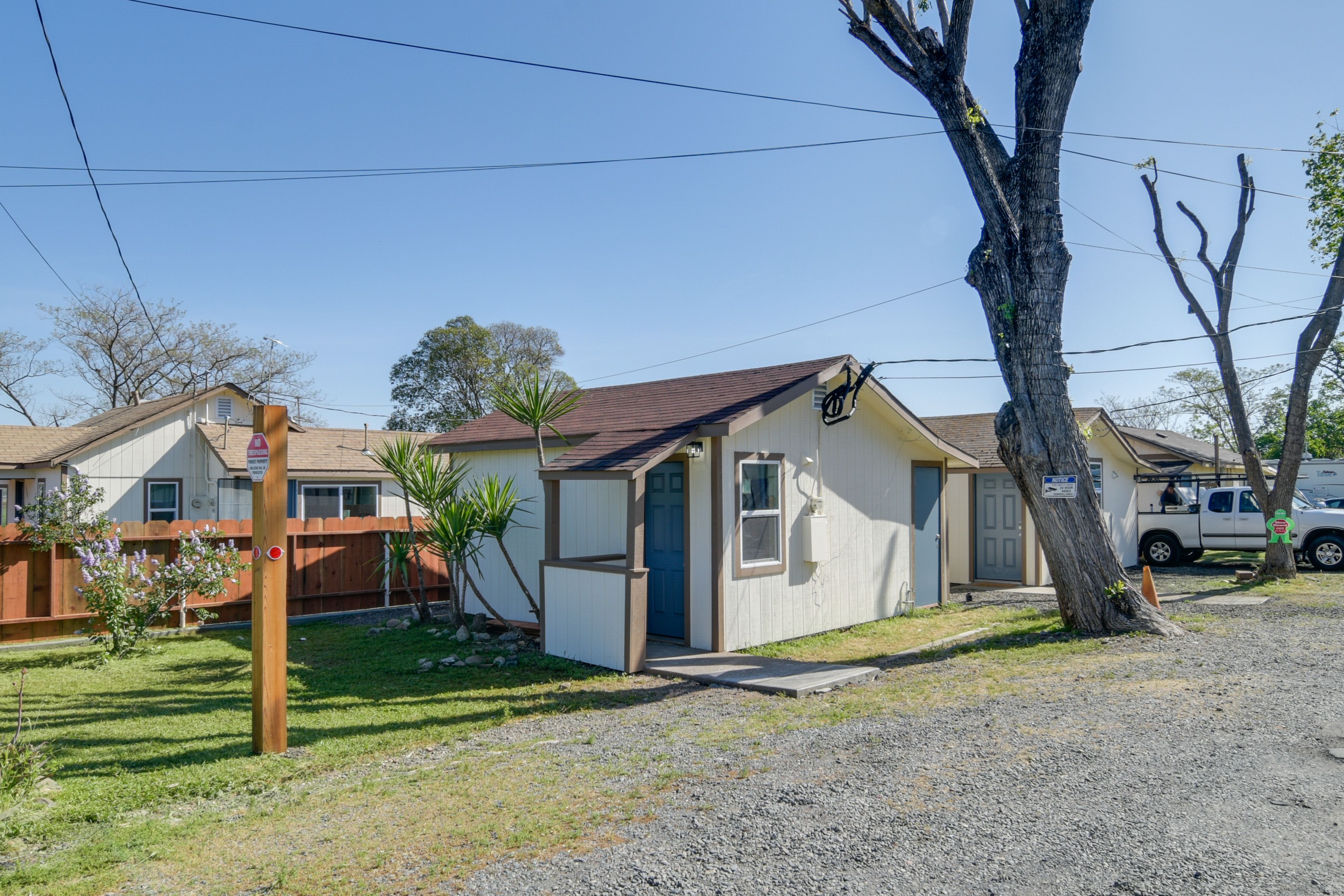 Oroville Vacation Rental | Studio | 1BA | 250 Sq Ft | 2 Steps to Enter