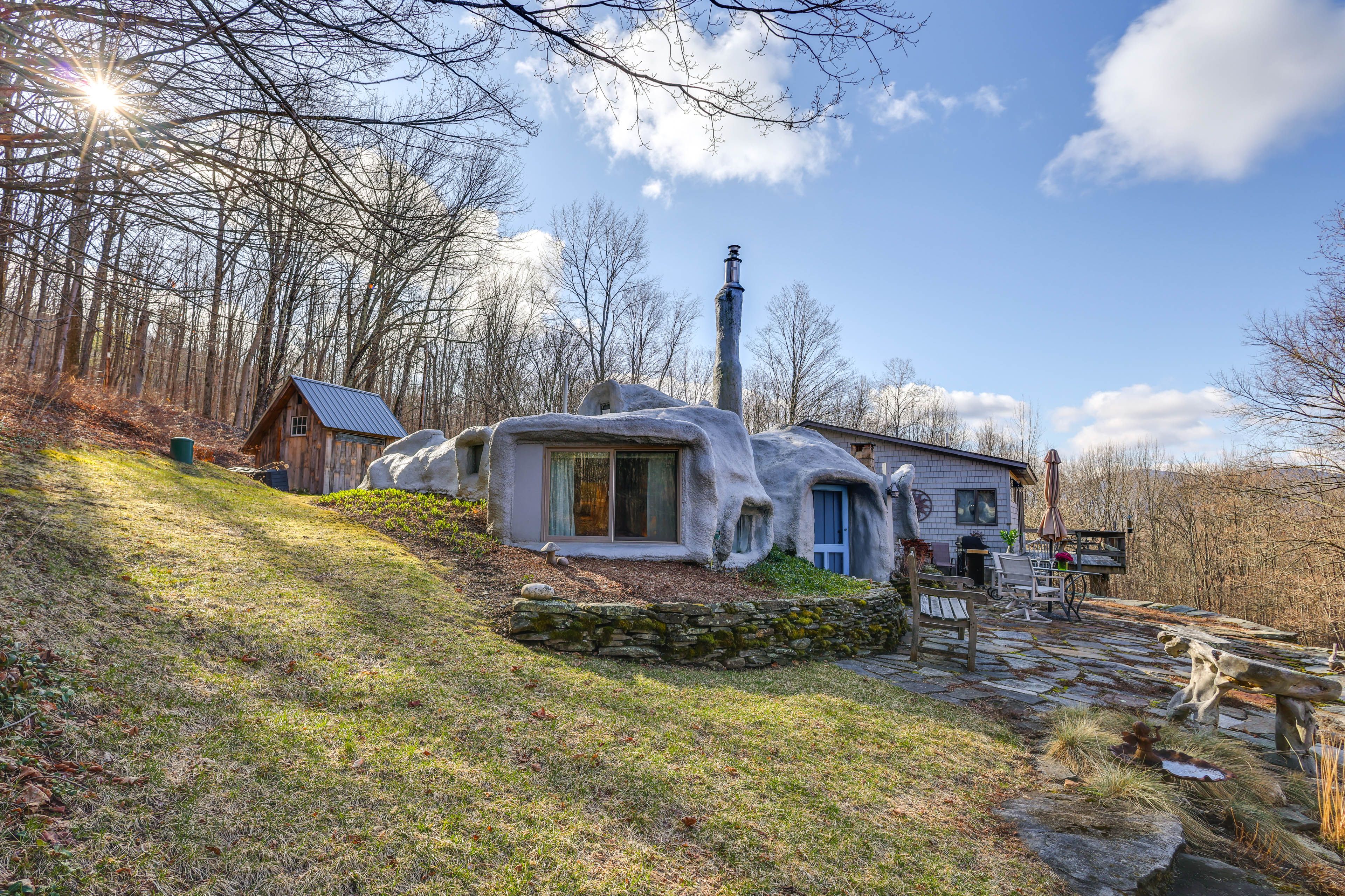 Property Exterior | Single-Story Cottage