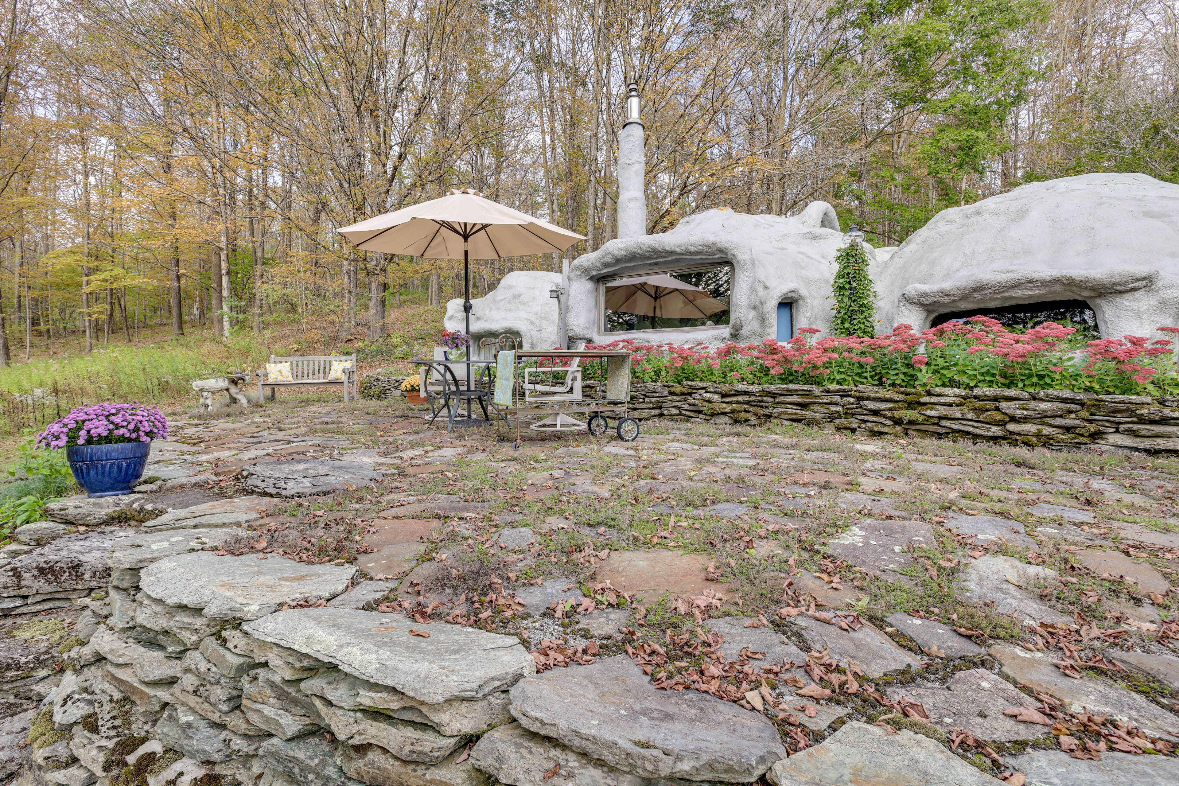 Exterior | Furnished Patio | Outdoor Dining Area | Gas Grill