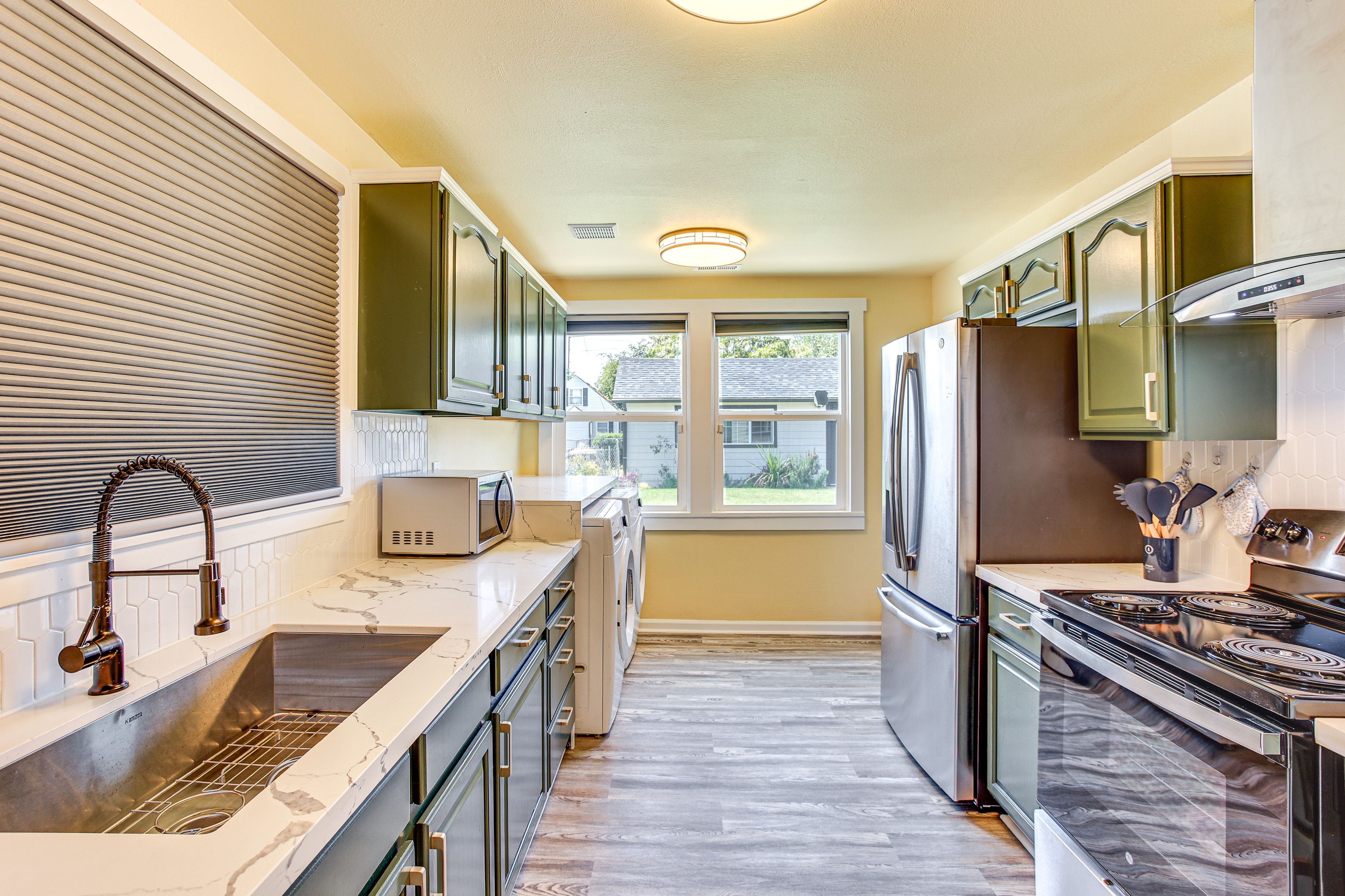 Kitchen | Cooking Basics | Complimentary Spices | Laundry | 1st Floor