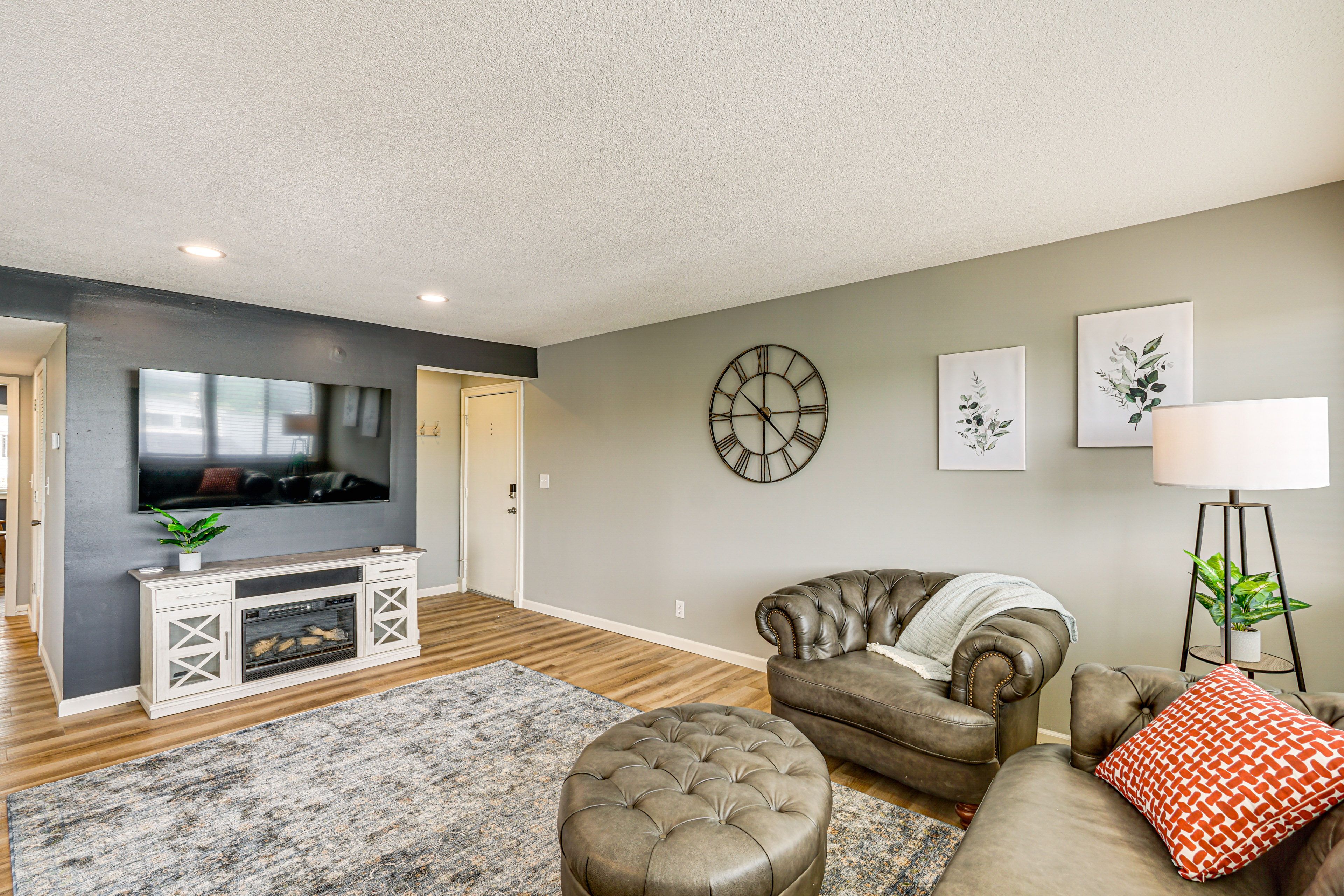Living Room | Smart TV | Electric Fireplace