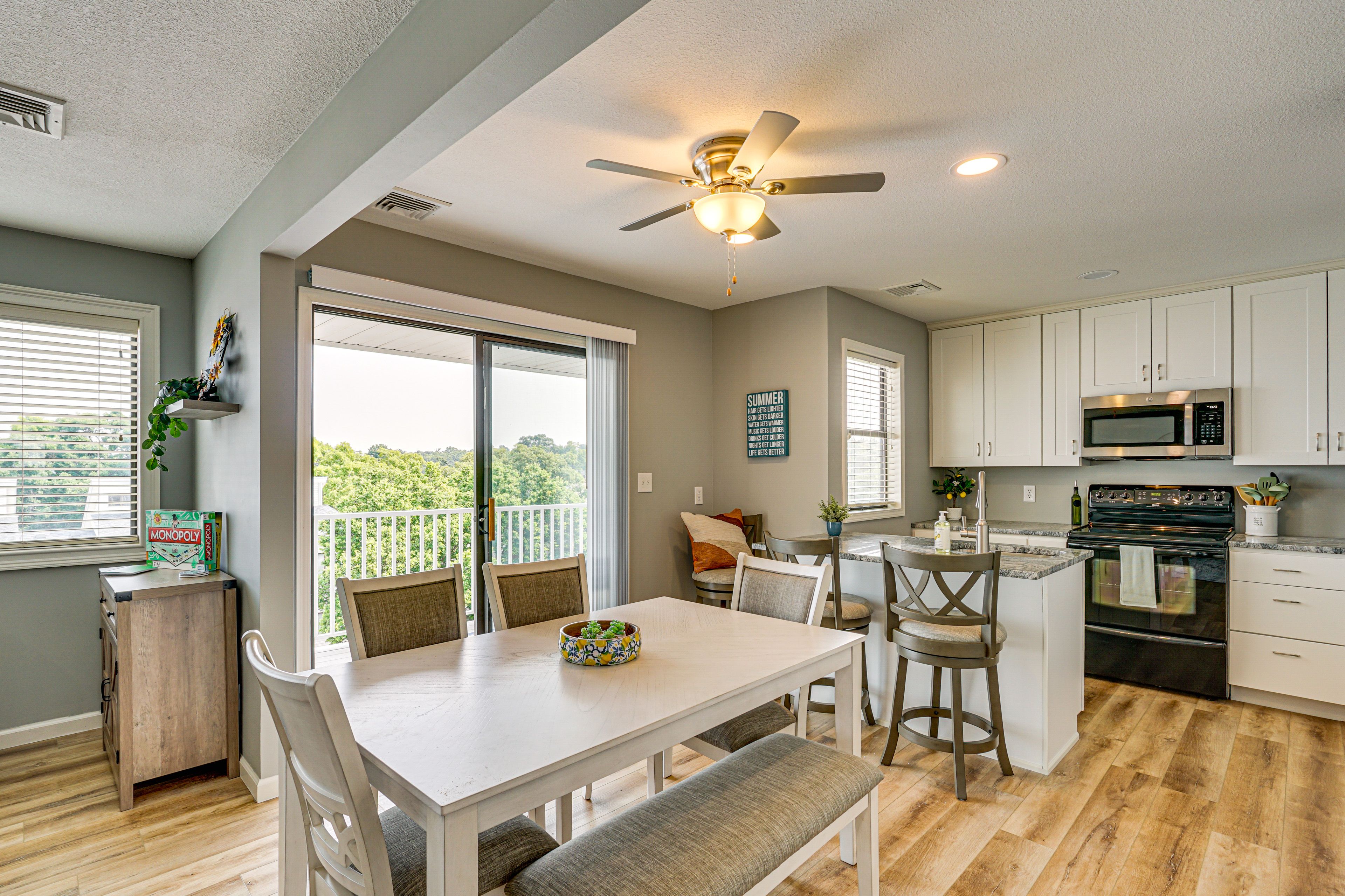 Dining Area | Dishware/Flatware