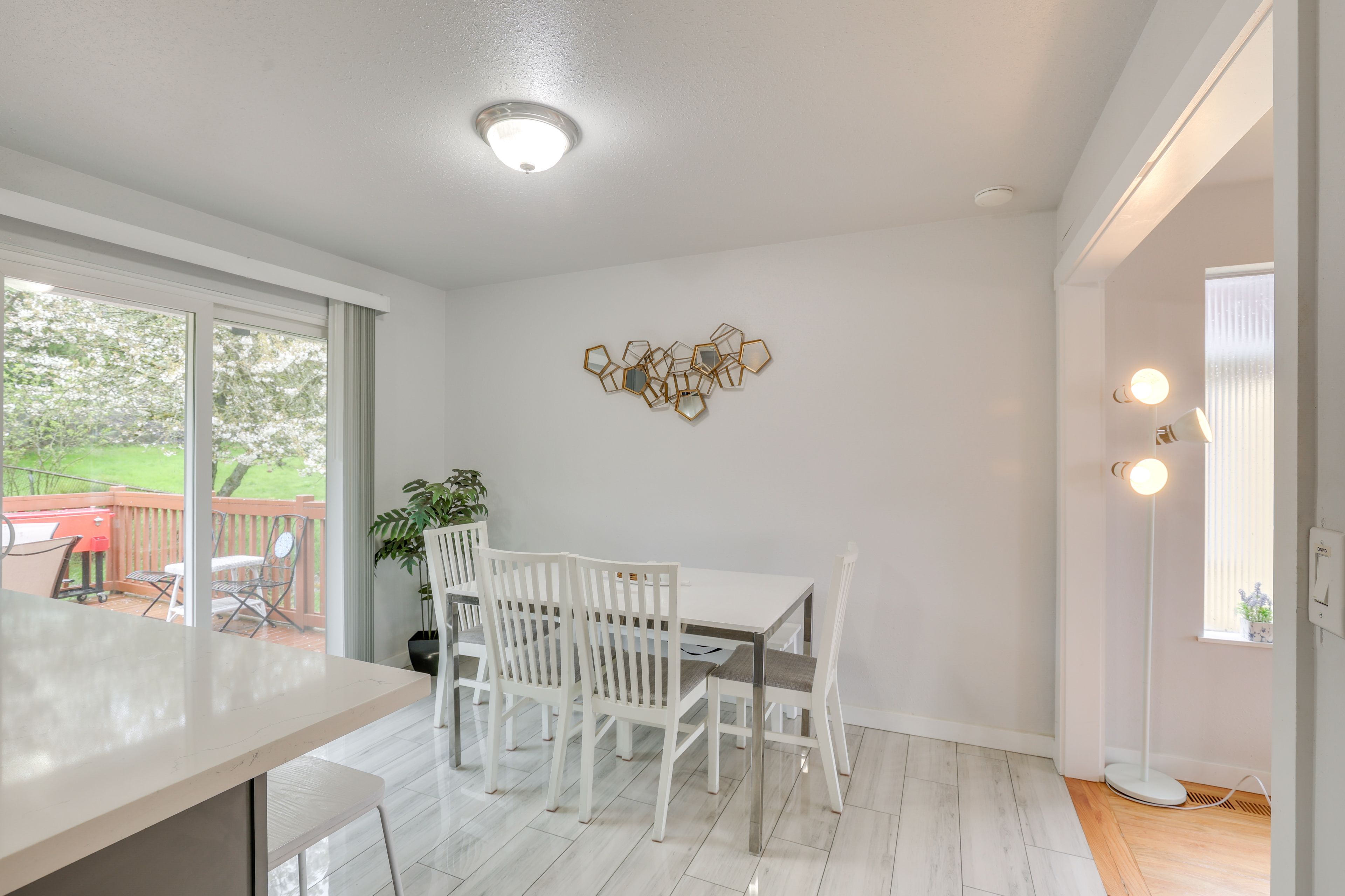 Dining Area | Main Level