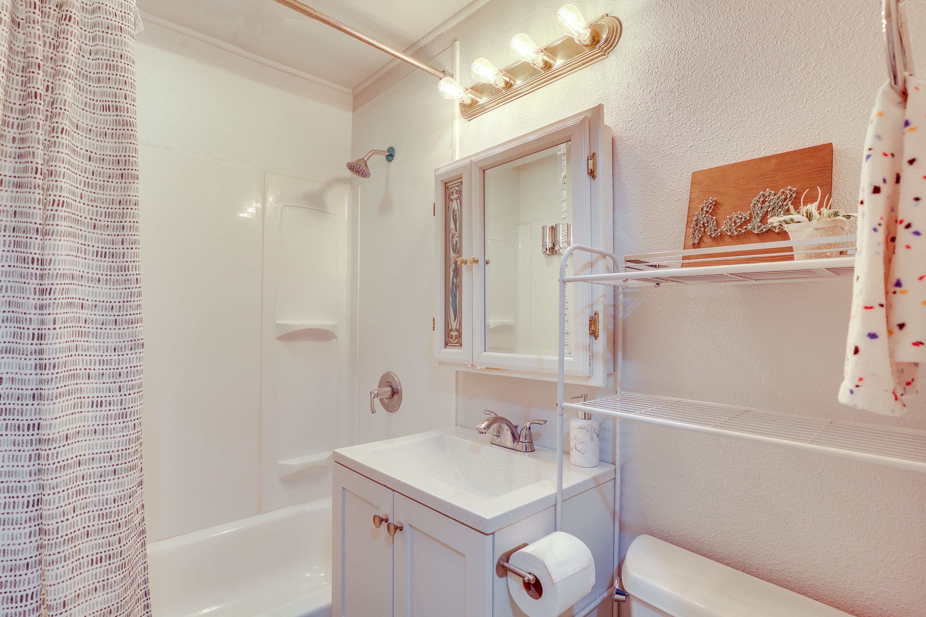 Full Bathroom | Lower Level