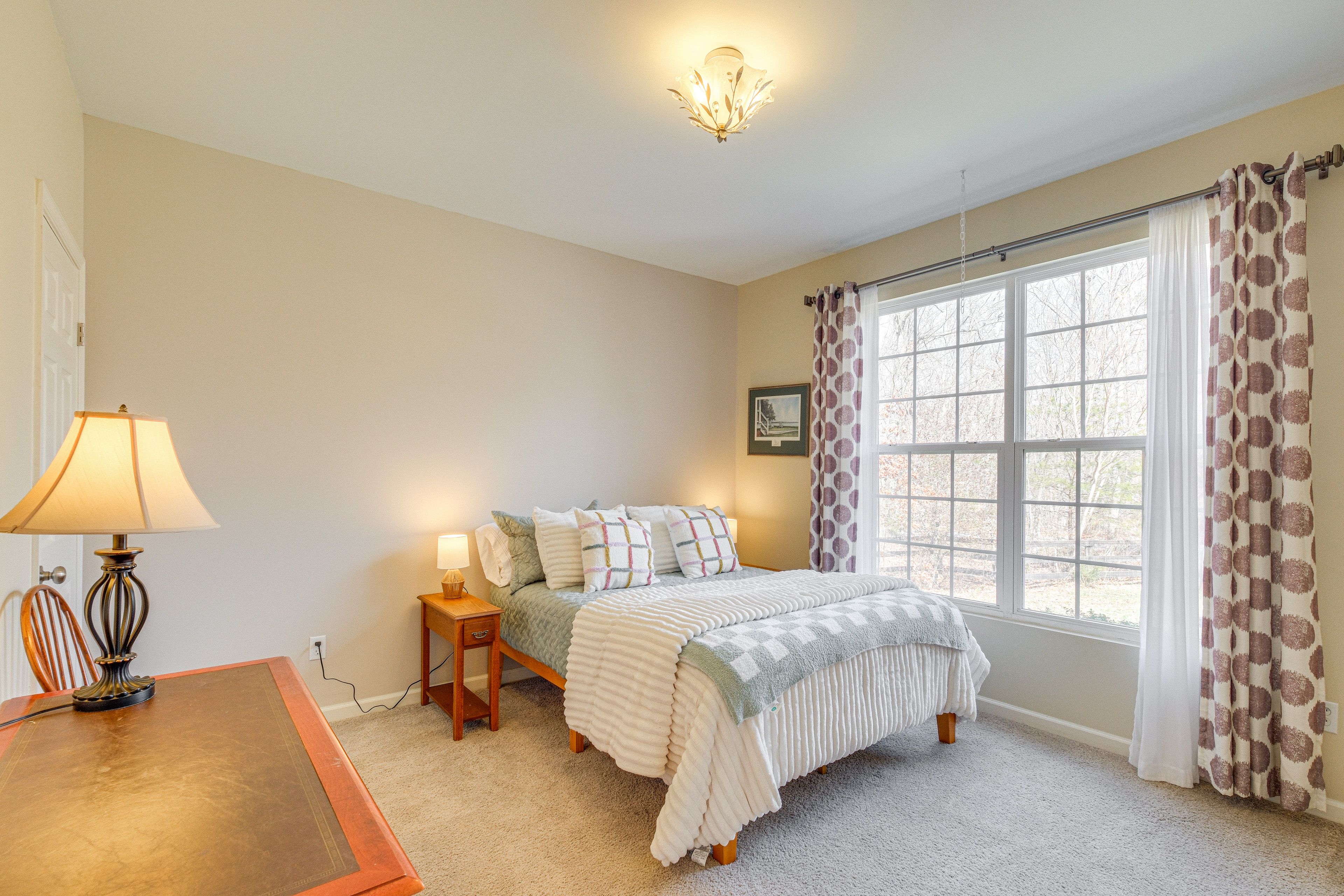 Bedroom 3 | Queen Bed