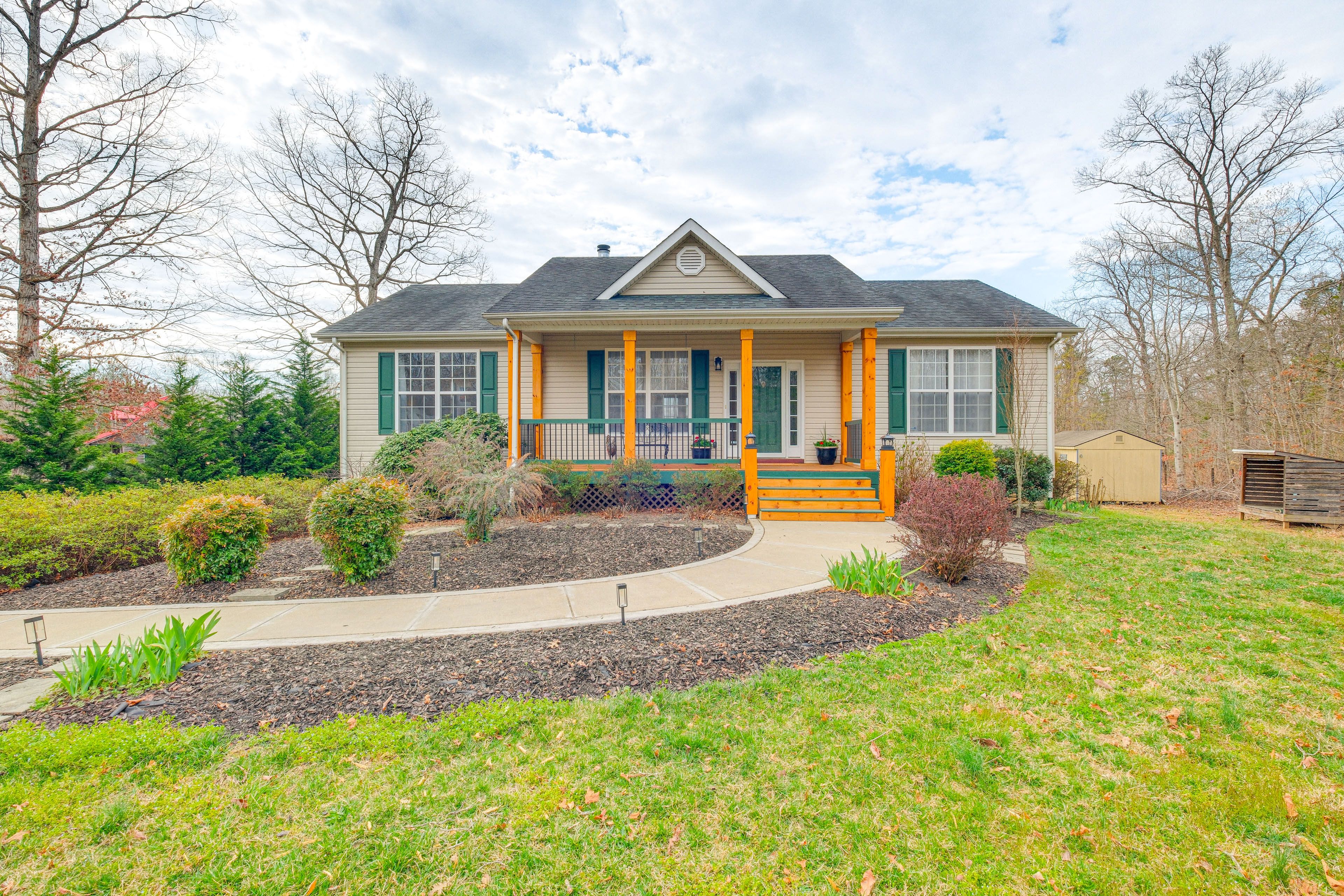 Gordonsville Vacation Rental | 3BR | 2BA | Steps Required | 1,300 Sq Ft