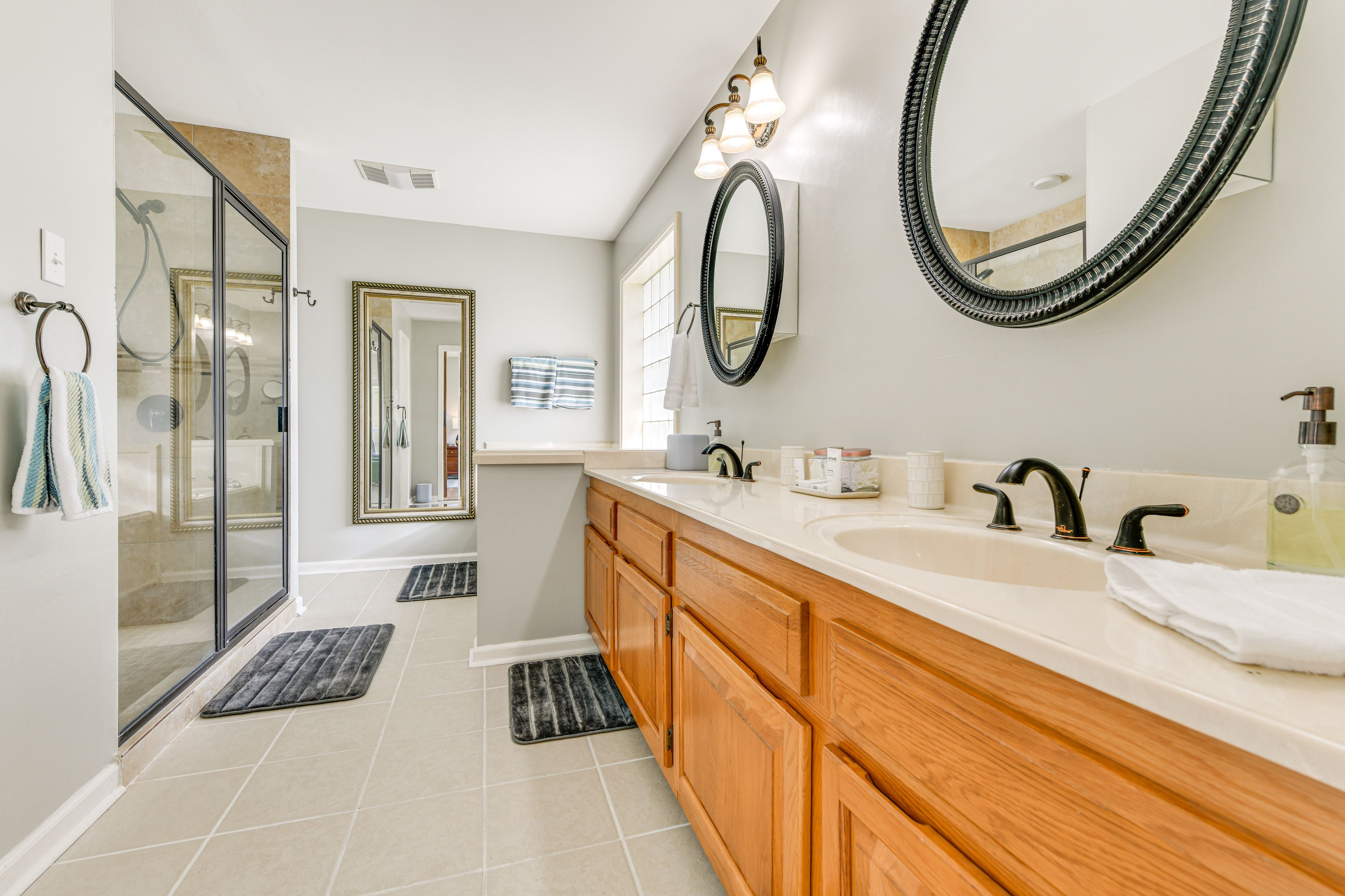 En-Suite Bathroom
