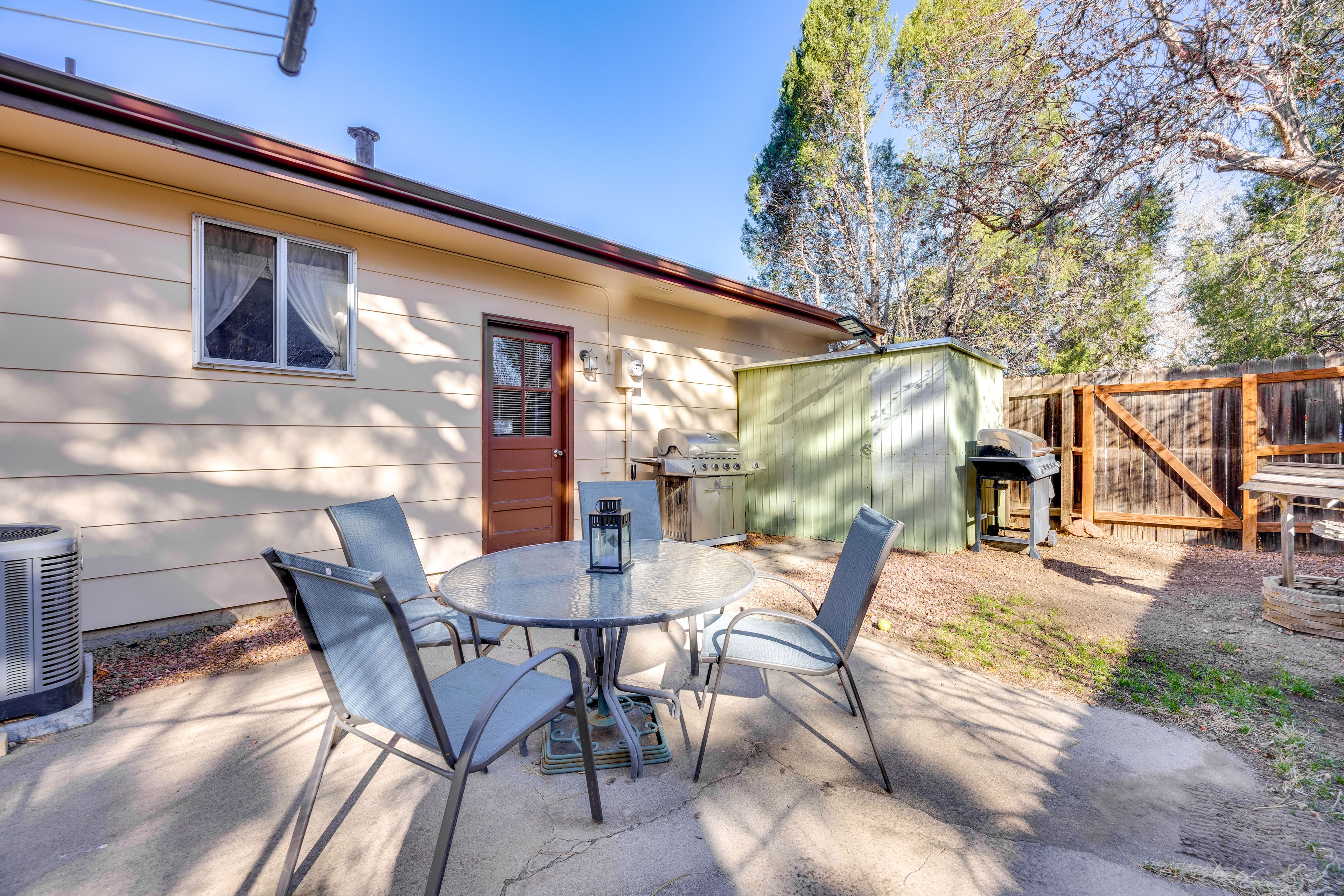 Colorado Springs Vacation Rental | 3BR | 1.5BA | 1,370 Sq Ft | 2 Steps Required