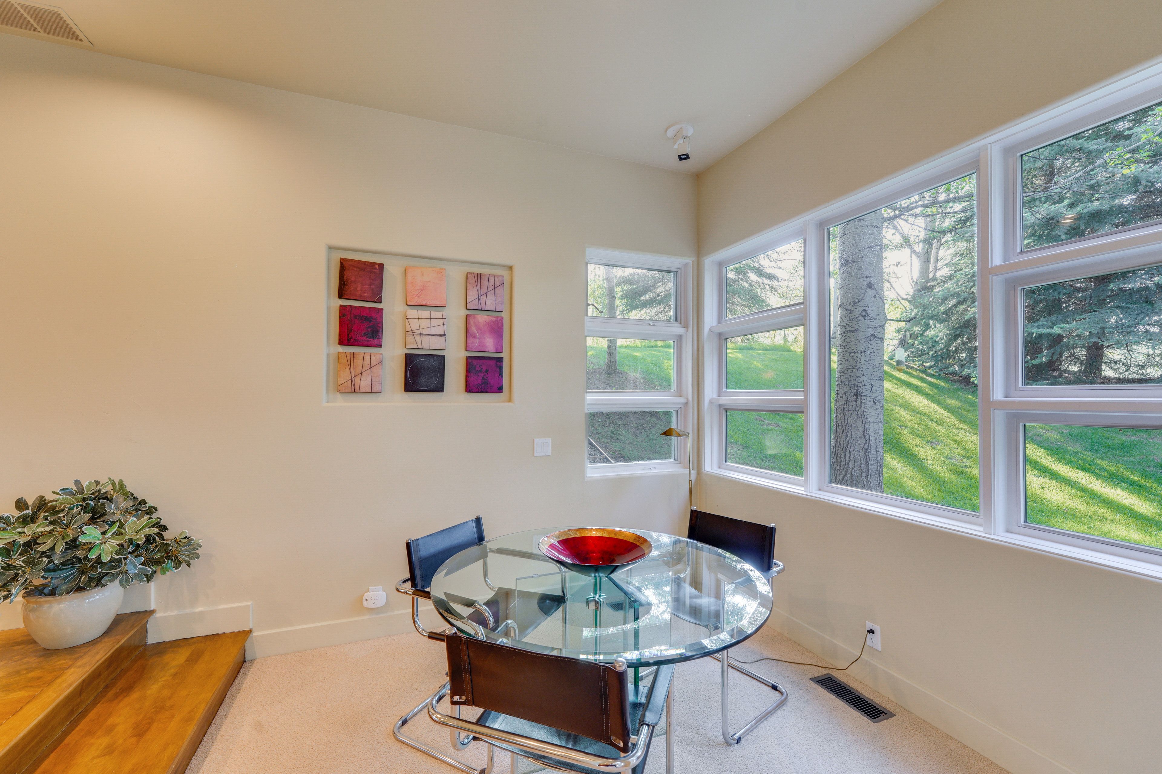 Seating Area | 1st Floor
