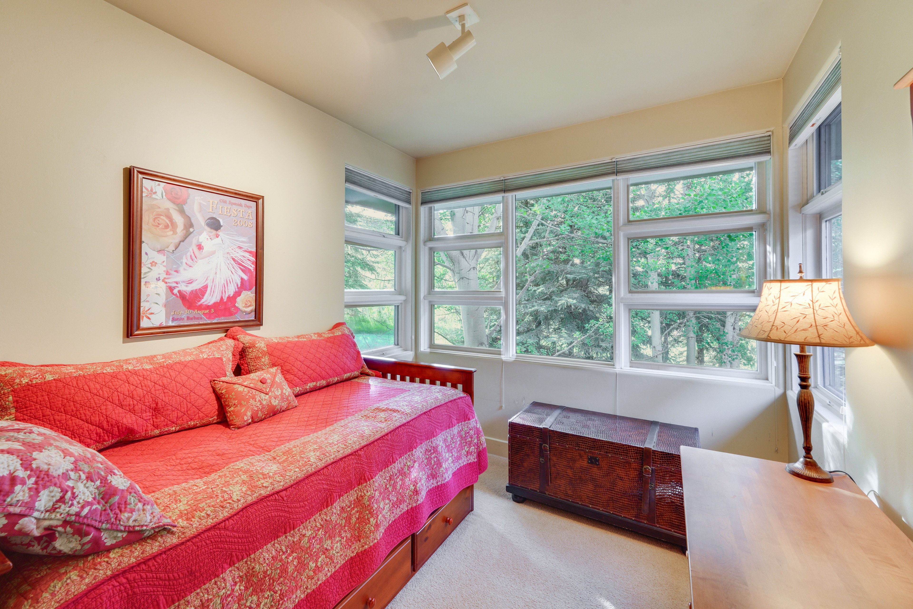 Bedroom 4 | 2nd Floor | Twin Daybed w/ Twin Trundle Bed