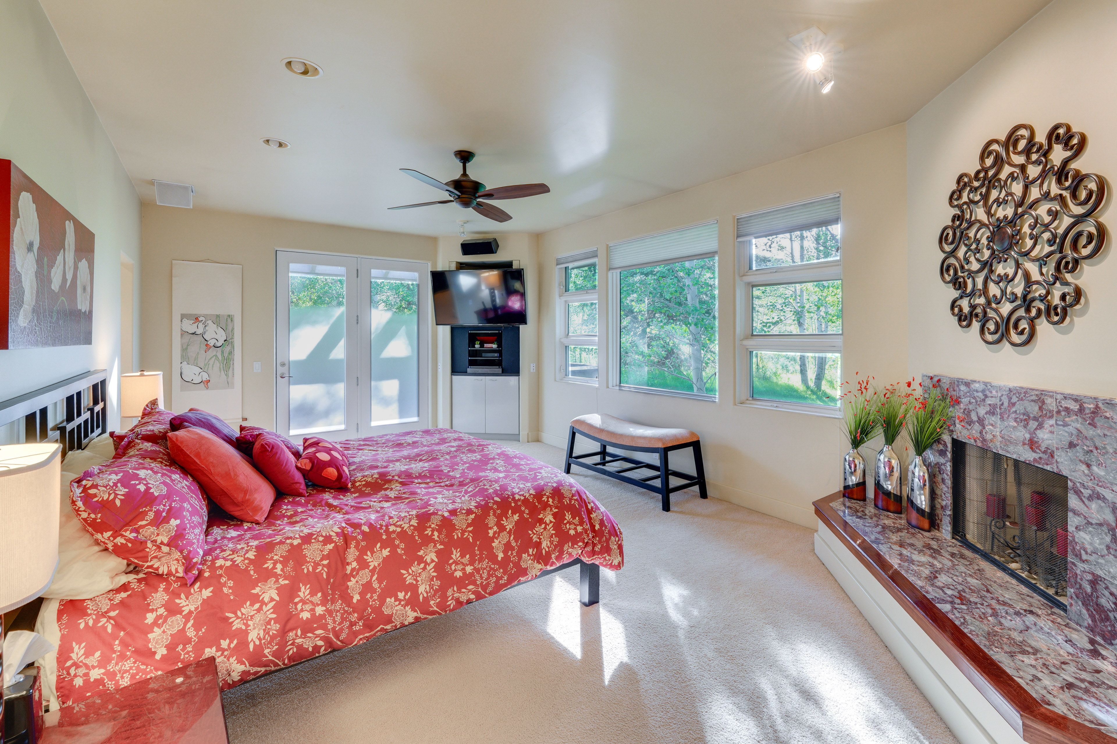 Bedroom 1 | 2nd Floor | King Bed | Linens Provided | Smart TV