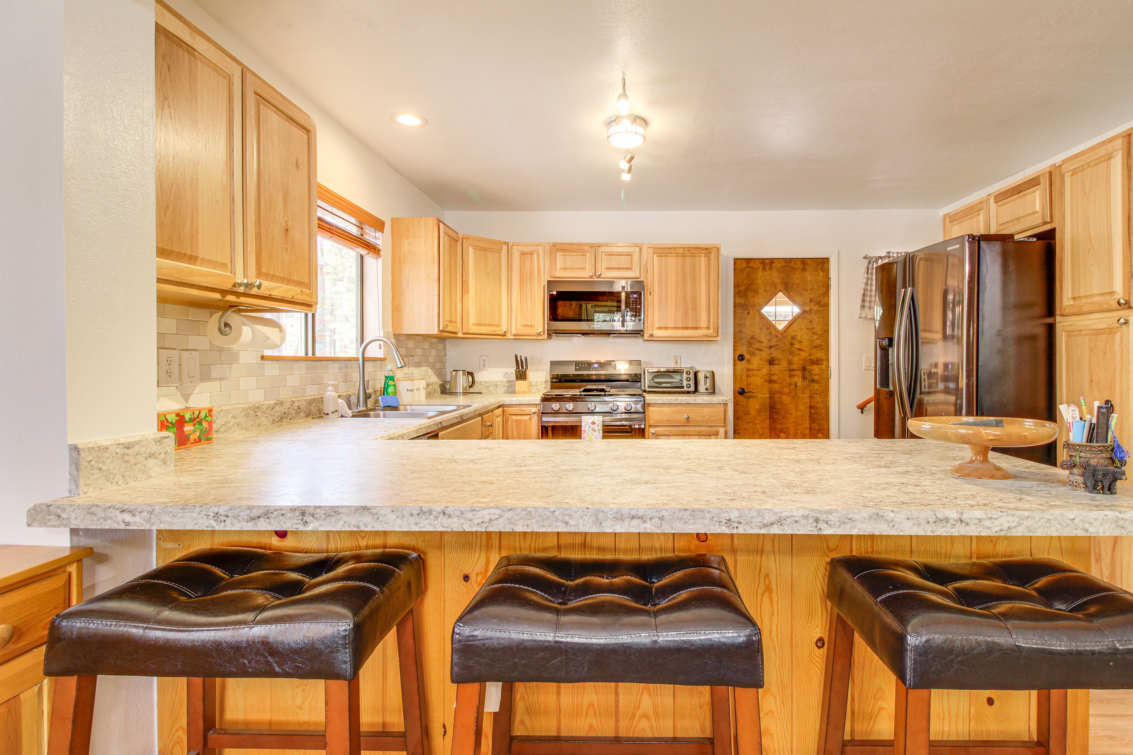 Kitchen | 1st Floor | Breakfast Bar w/ Seating | Cooking Basics