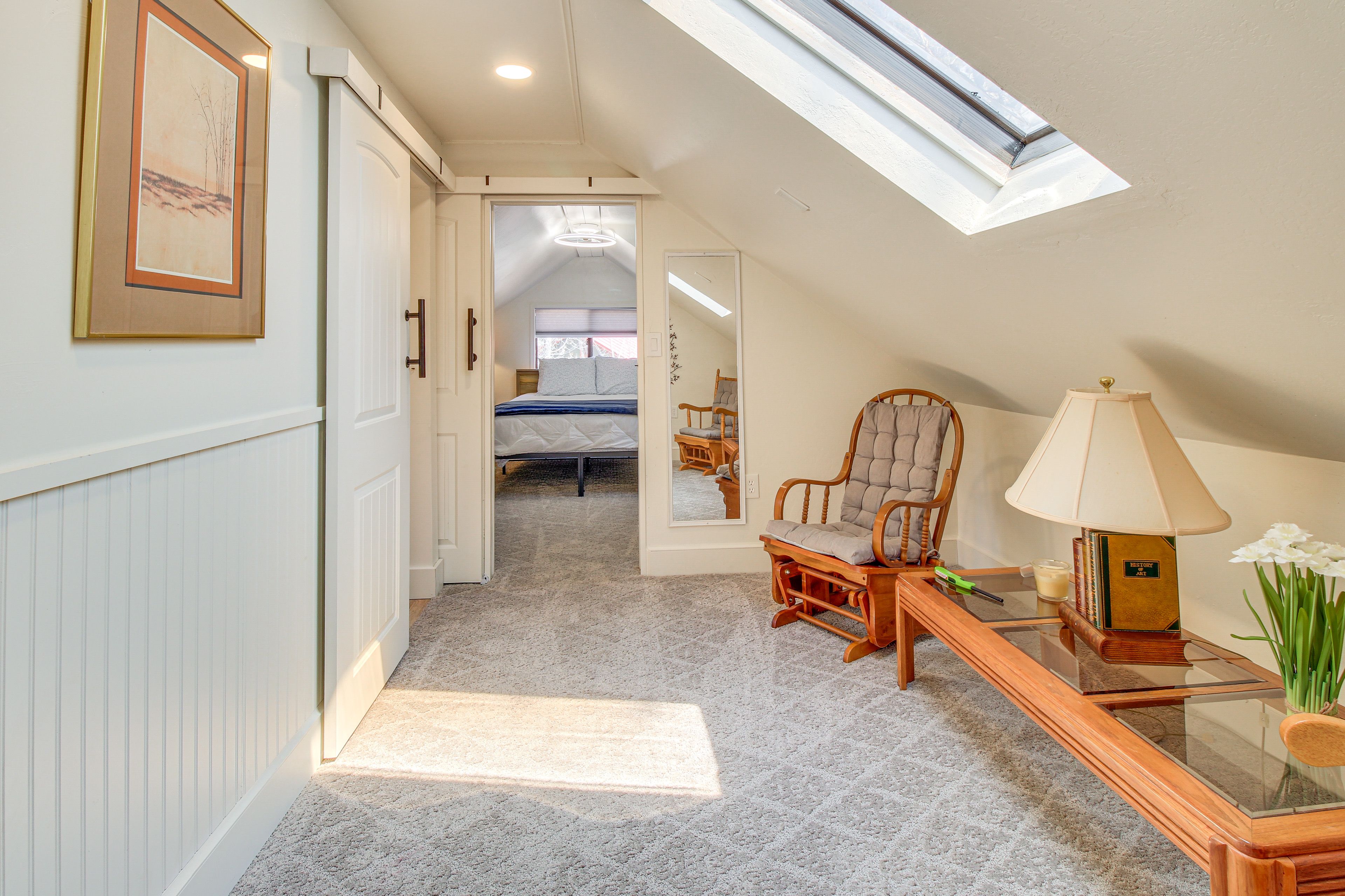 Sitting Area | 2nd Floor