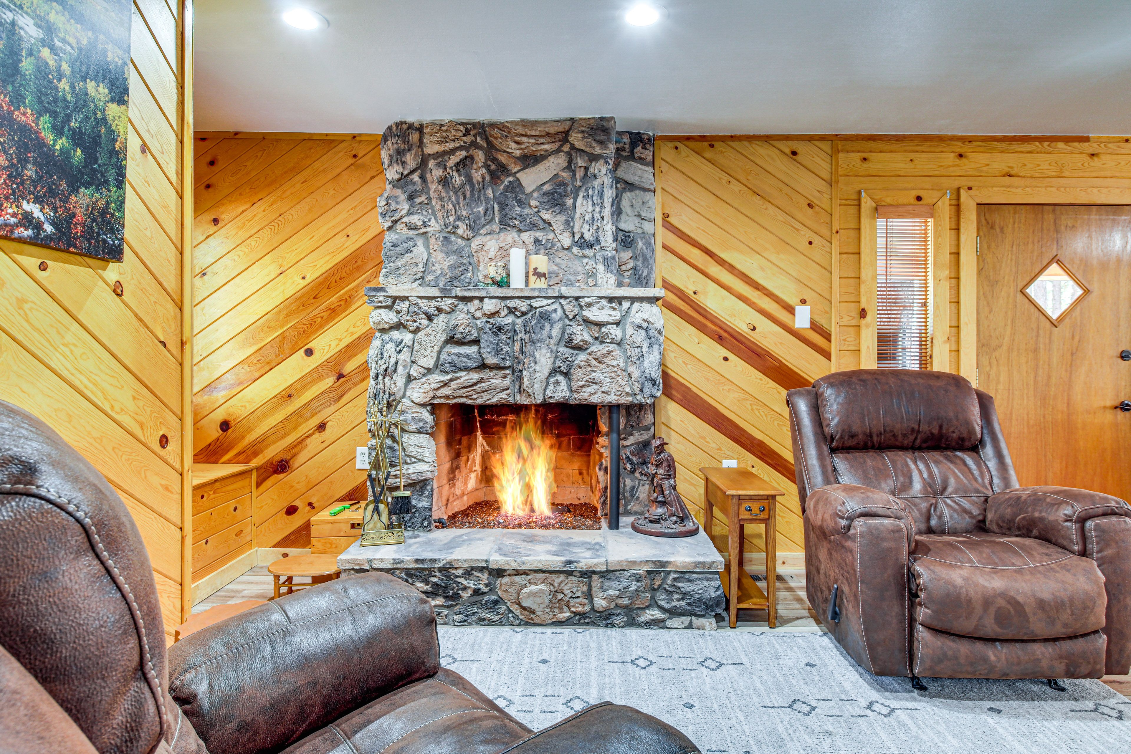Living Room | 2-Story Cabin | Fireplace | Radiant Floor Heating