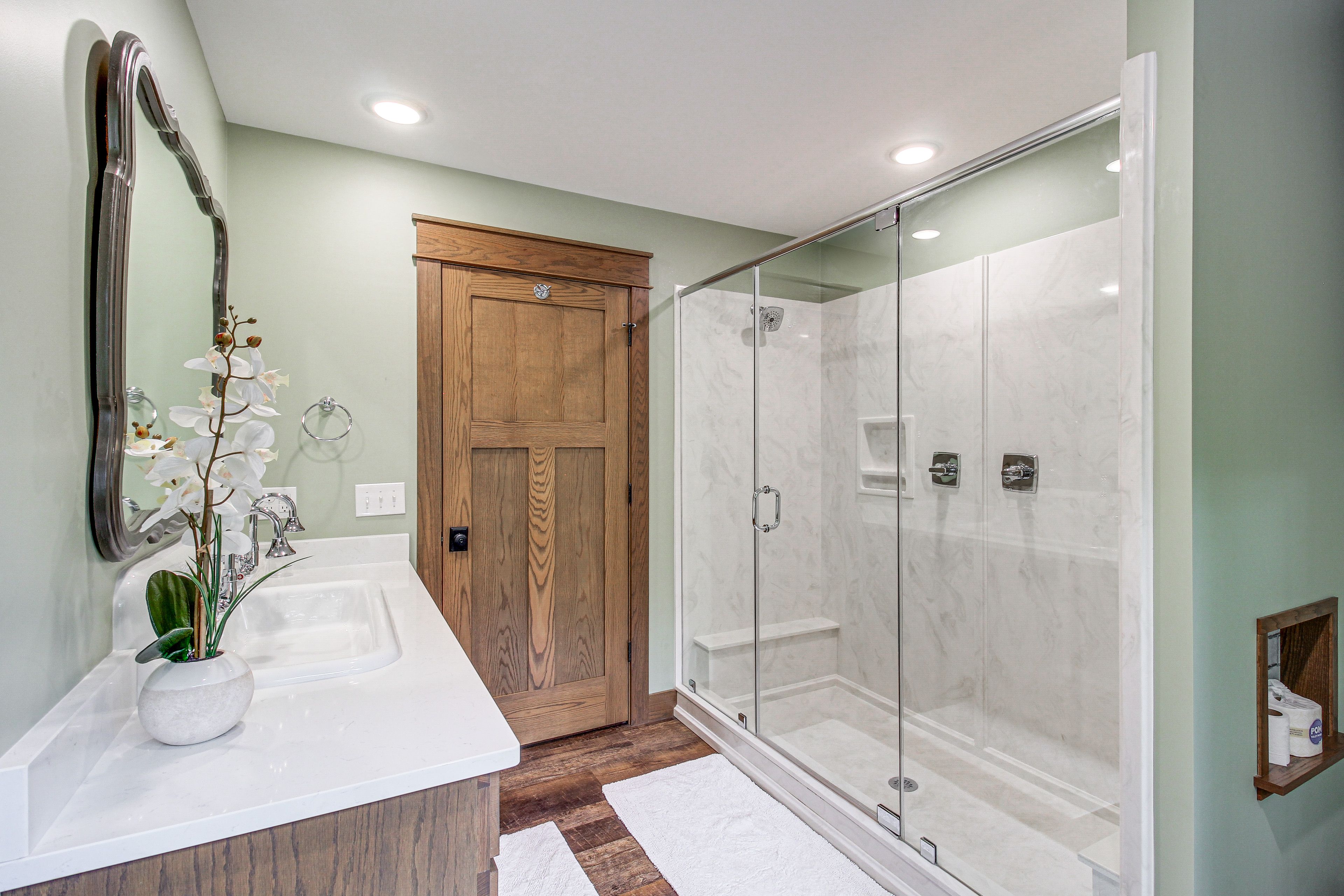 Full Bath | 2nd Floor