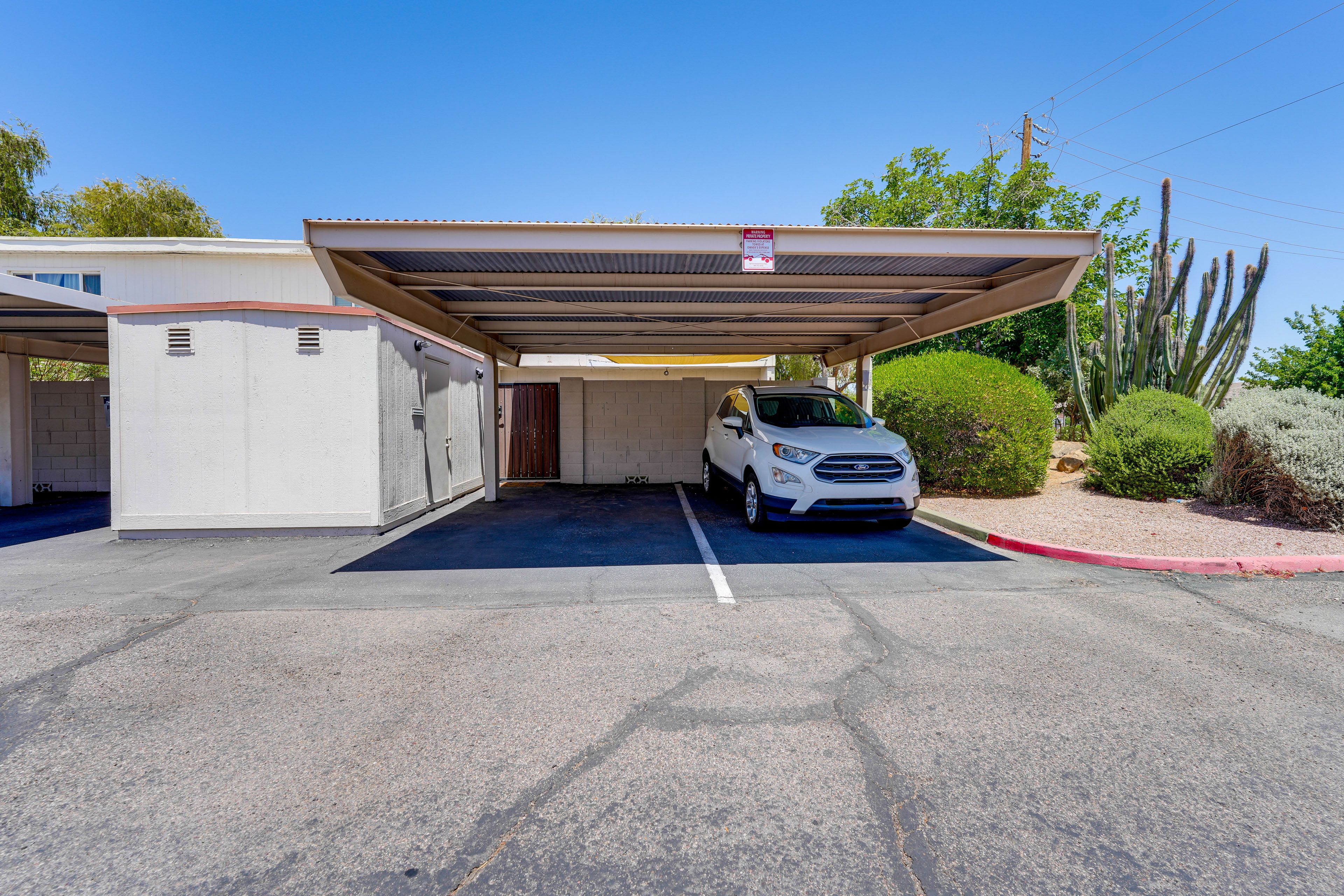 Parking | Covered Parking (1 Vehicle) | Community Lot (72 Hours Max)