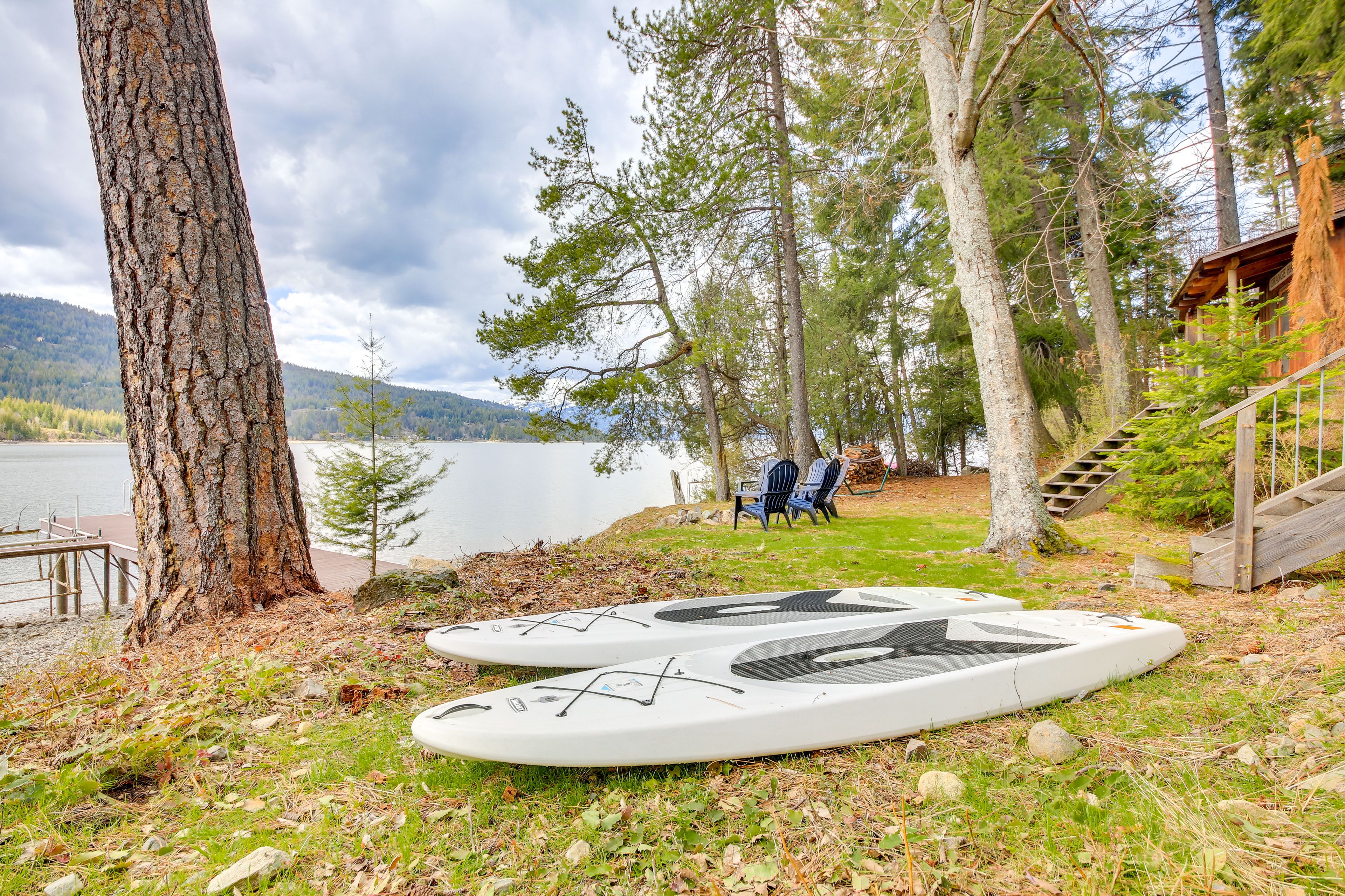 Private Yard | 2 Paddleboards | Fire Pit | Hammock