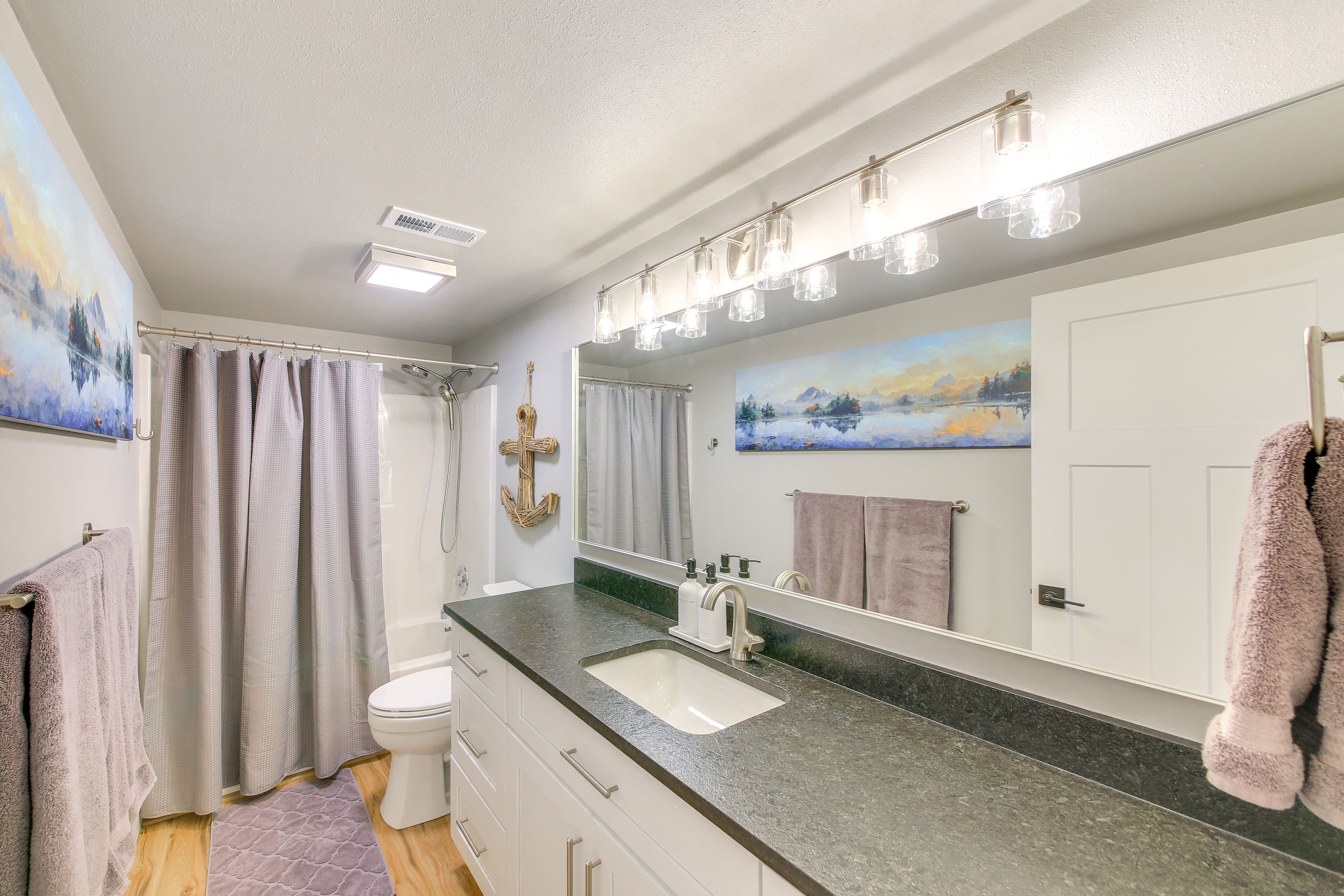 Full Bathroom | Lower Level