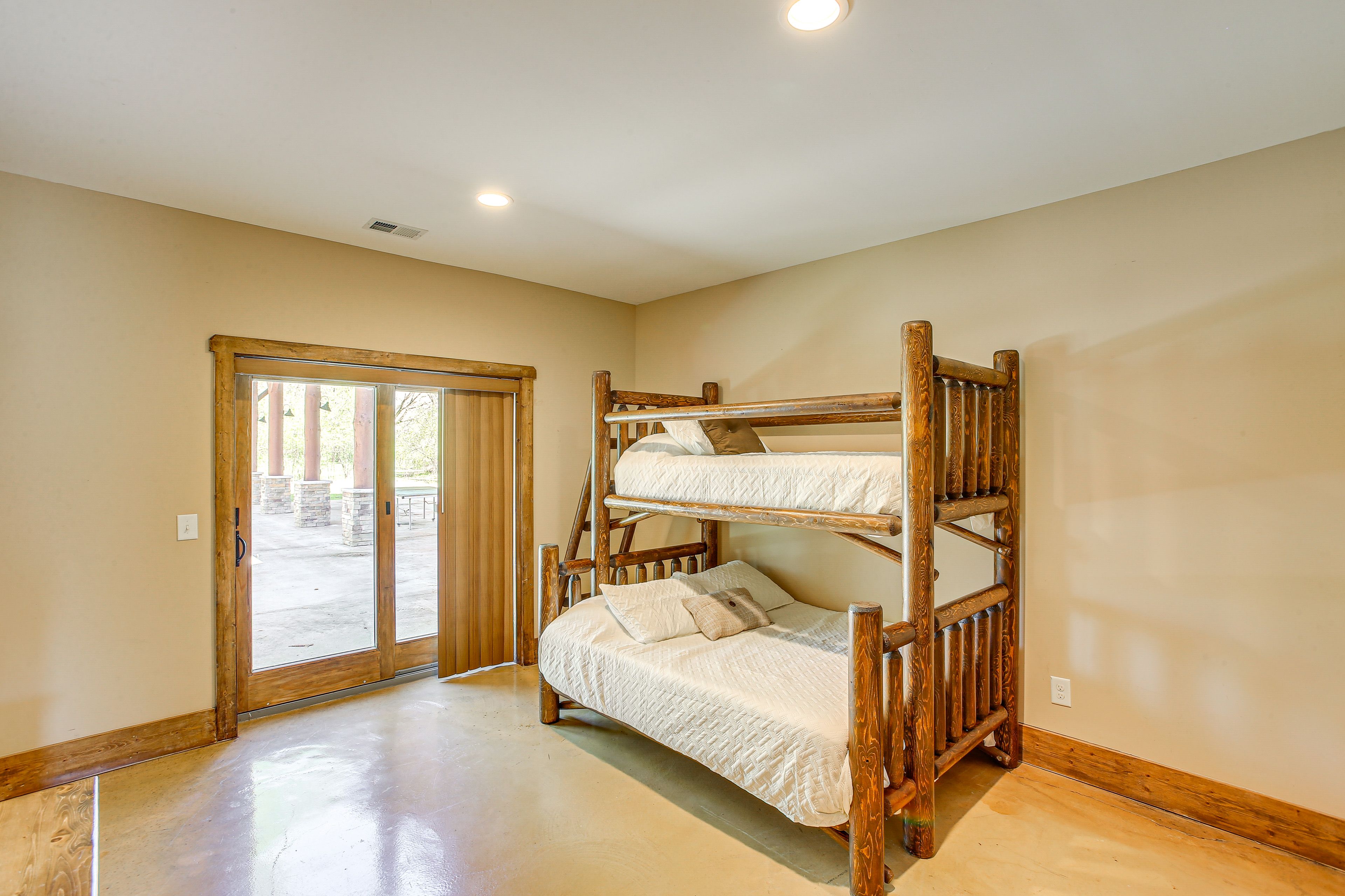 Bedroom 5 | Twin/Full Bunk Bed | 1st Floor