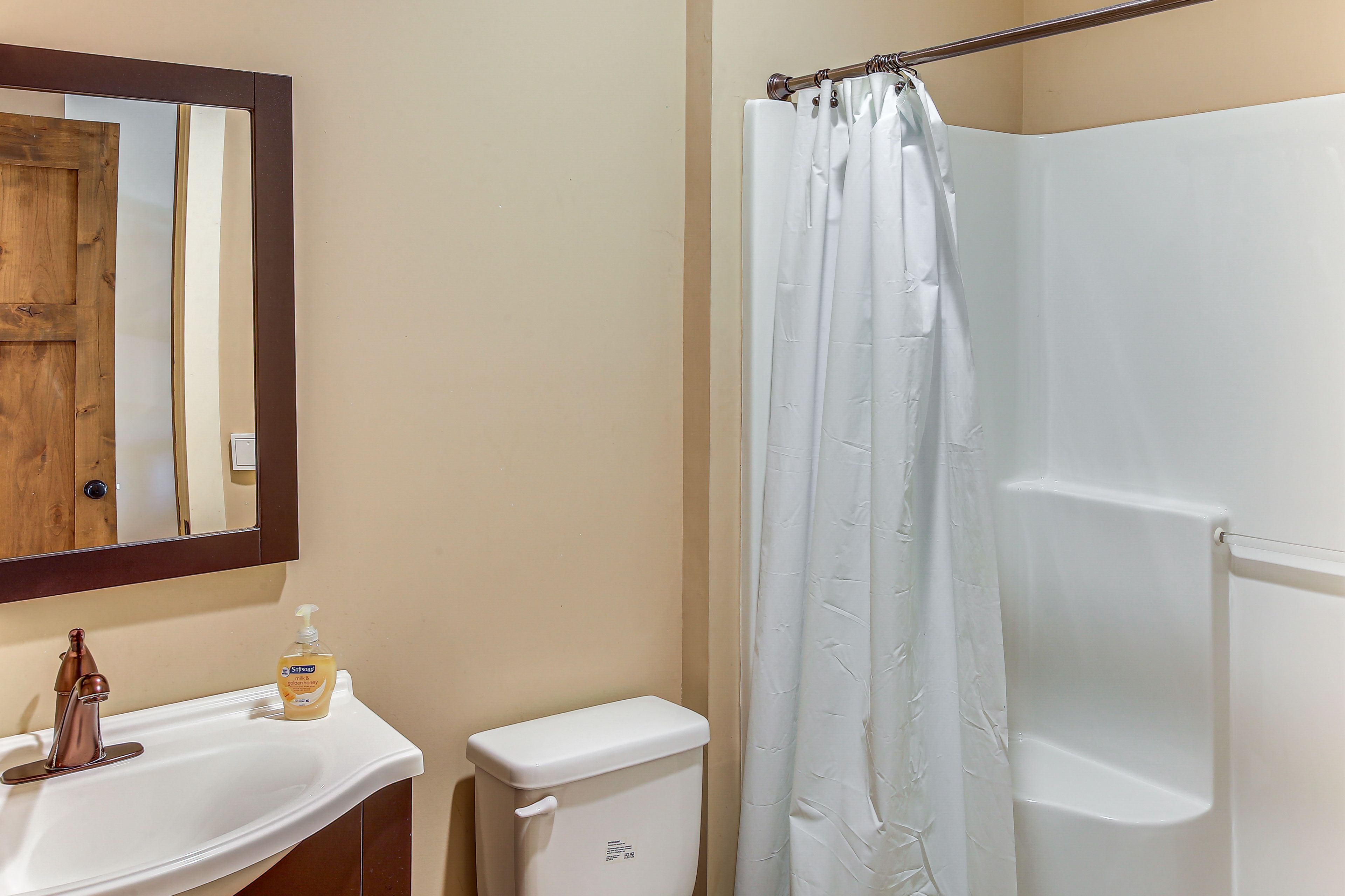 Bathroom | 1st Floor