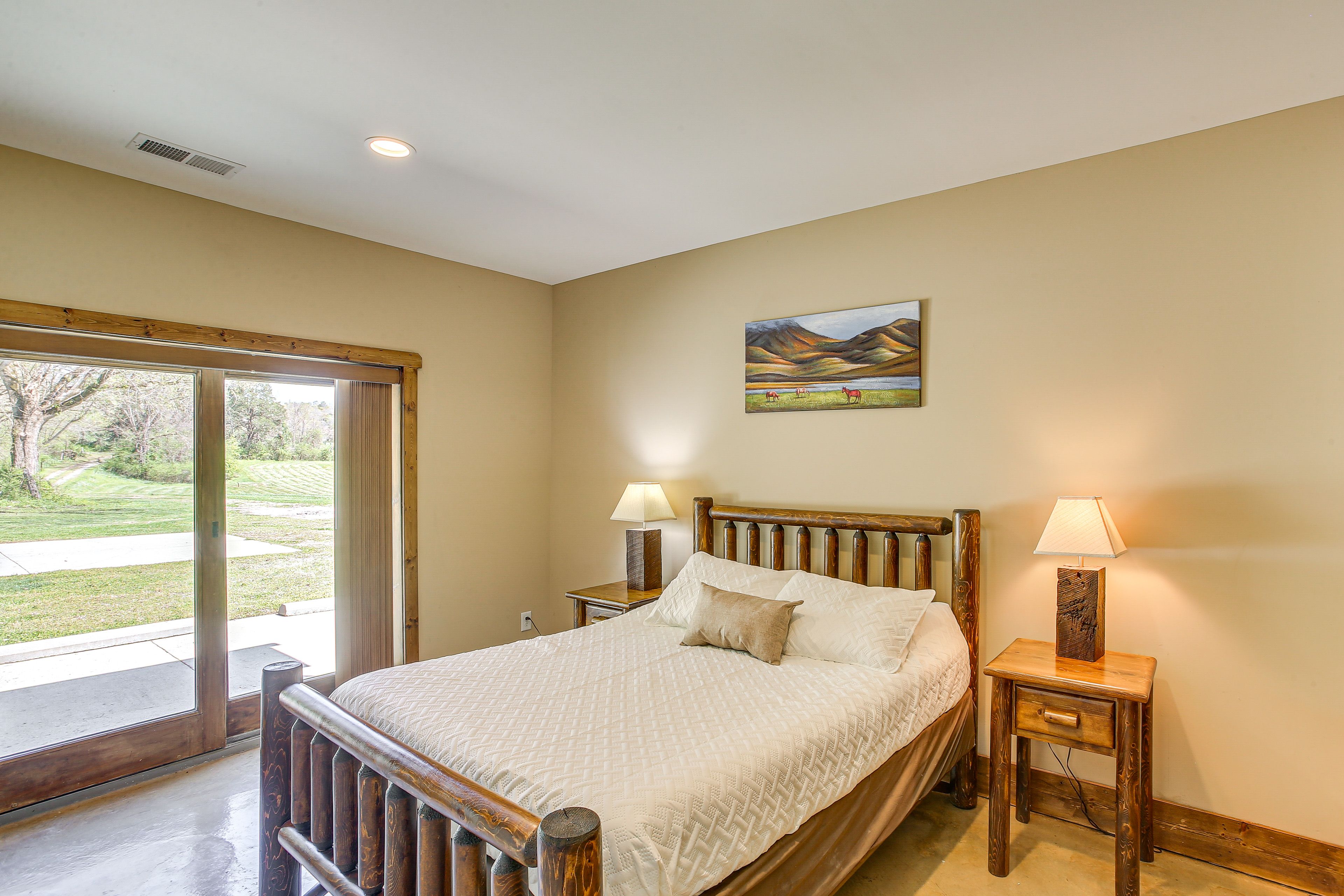 Bedroom 3 | Queen Bed | 1st Floor
