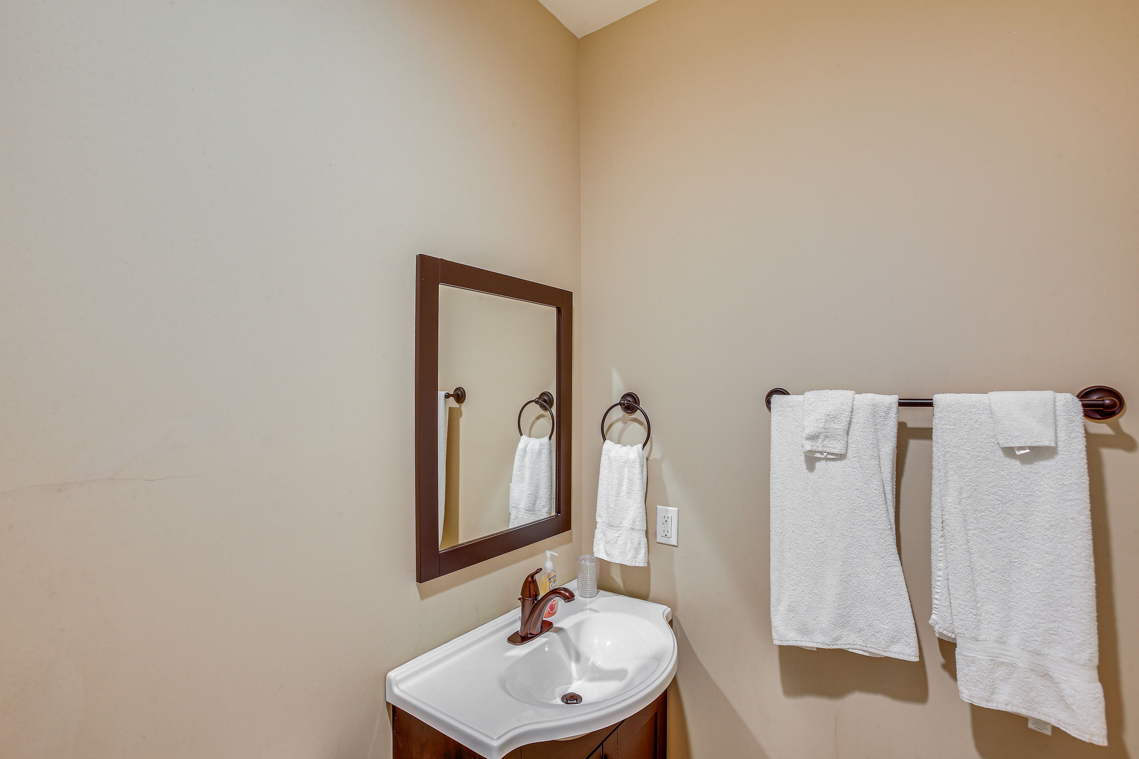 Bathroom | 1st Floor