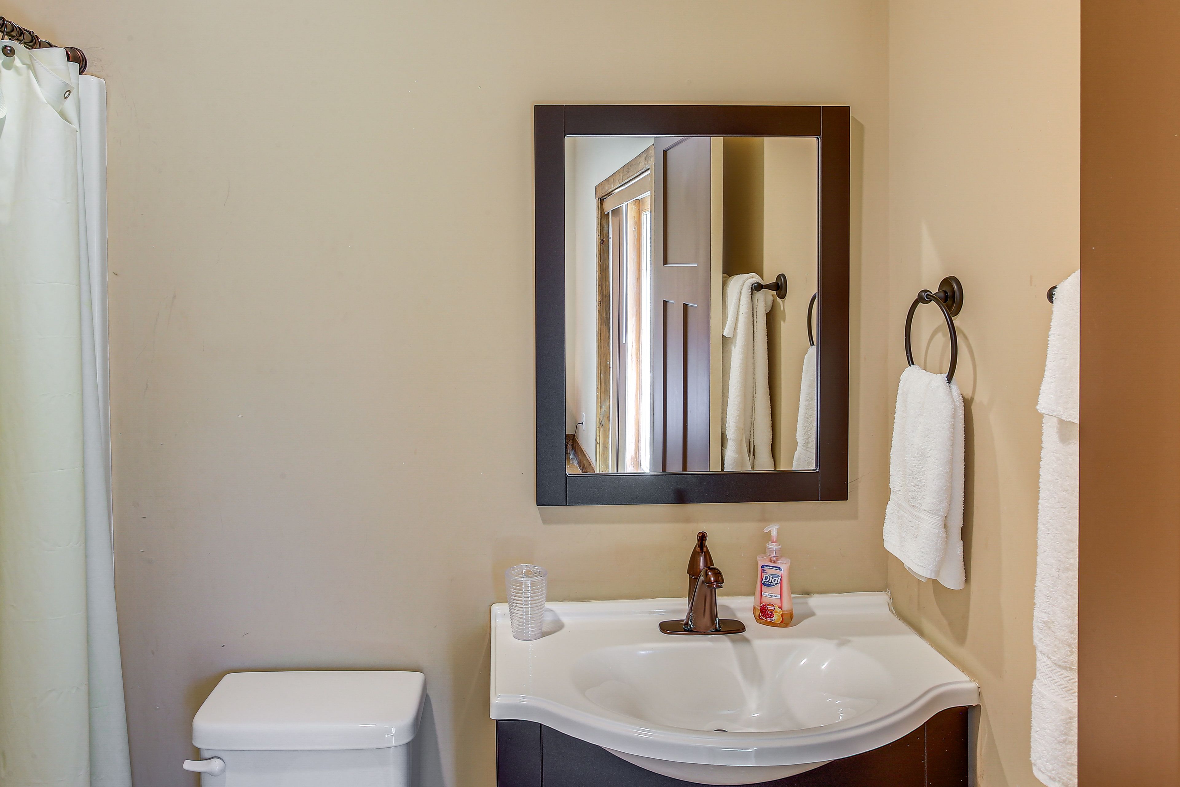 Bathroom | 1st Floor