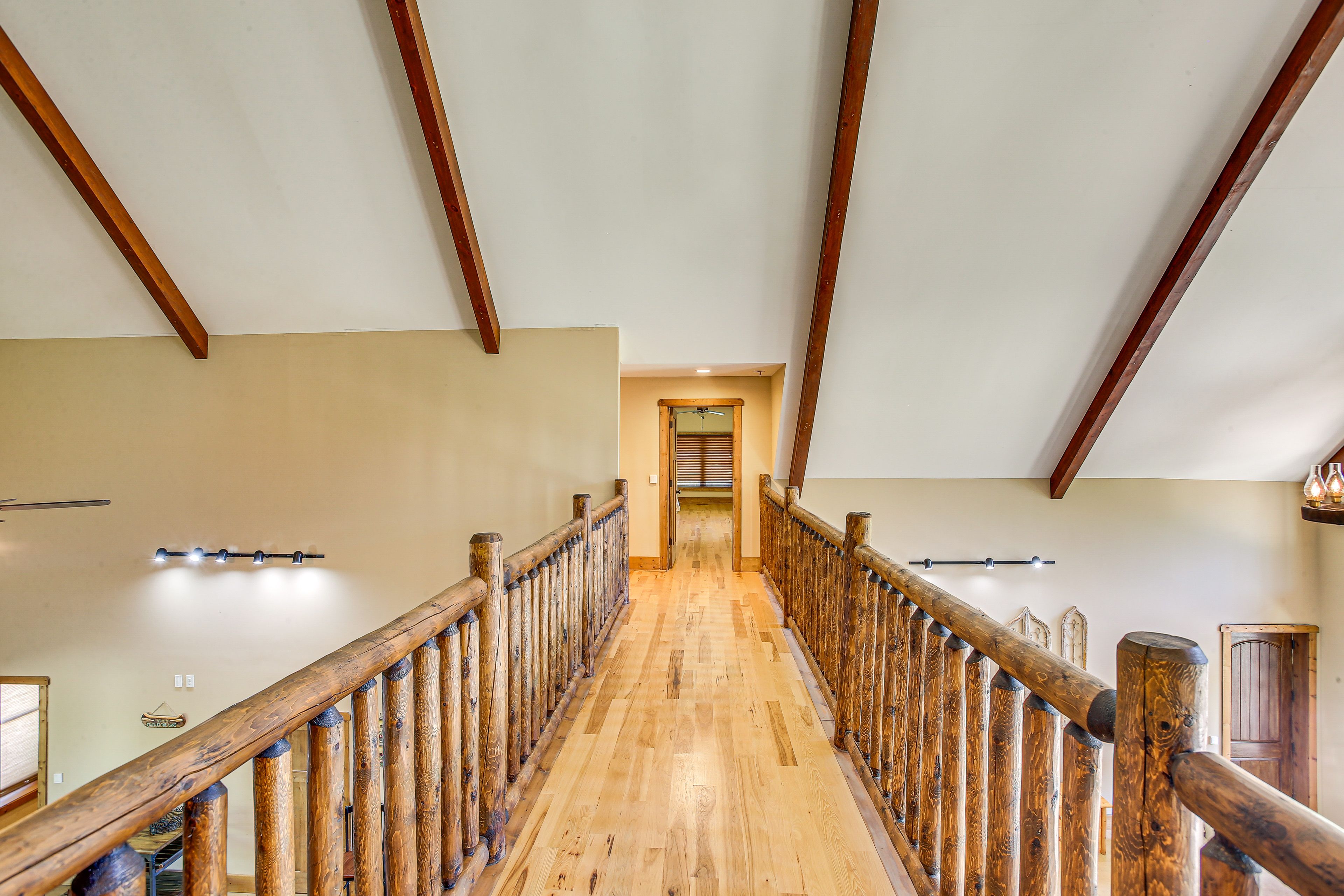 Upstairs Landing | 2nd Floor
