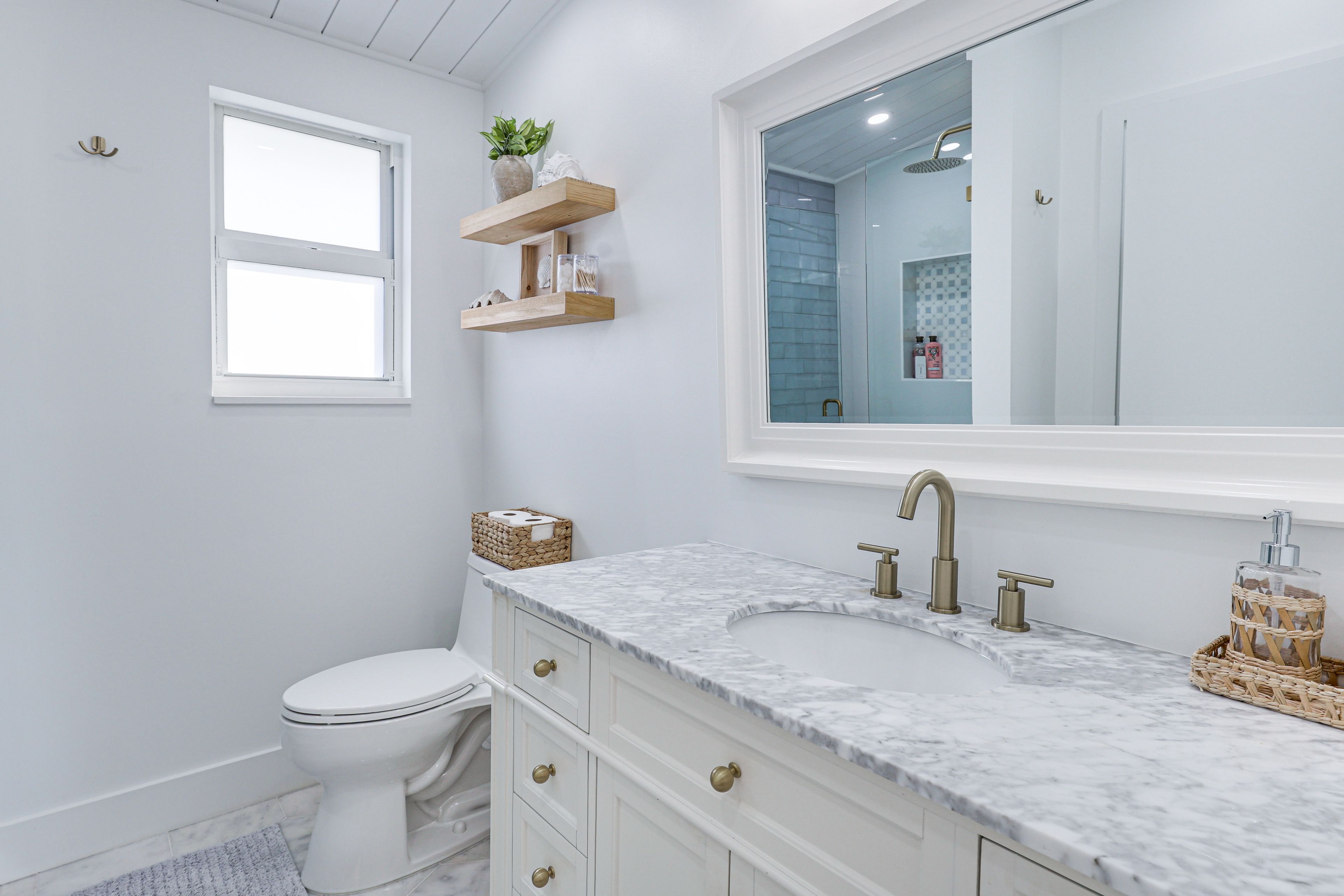 Full Bath | Lower Level