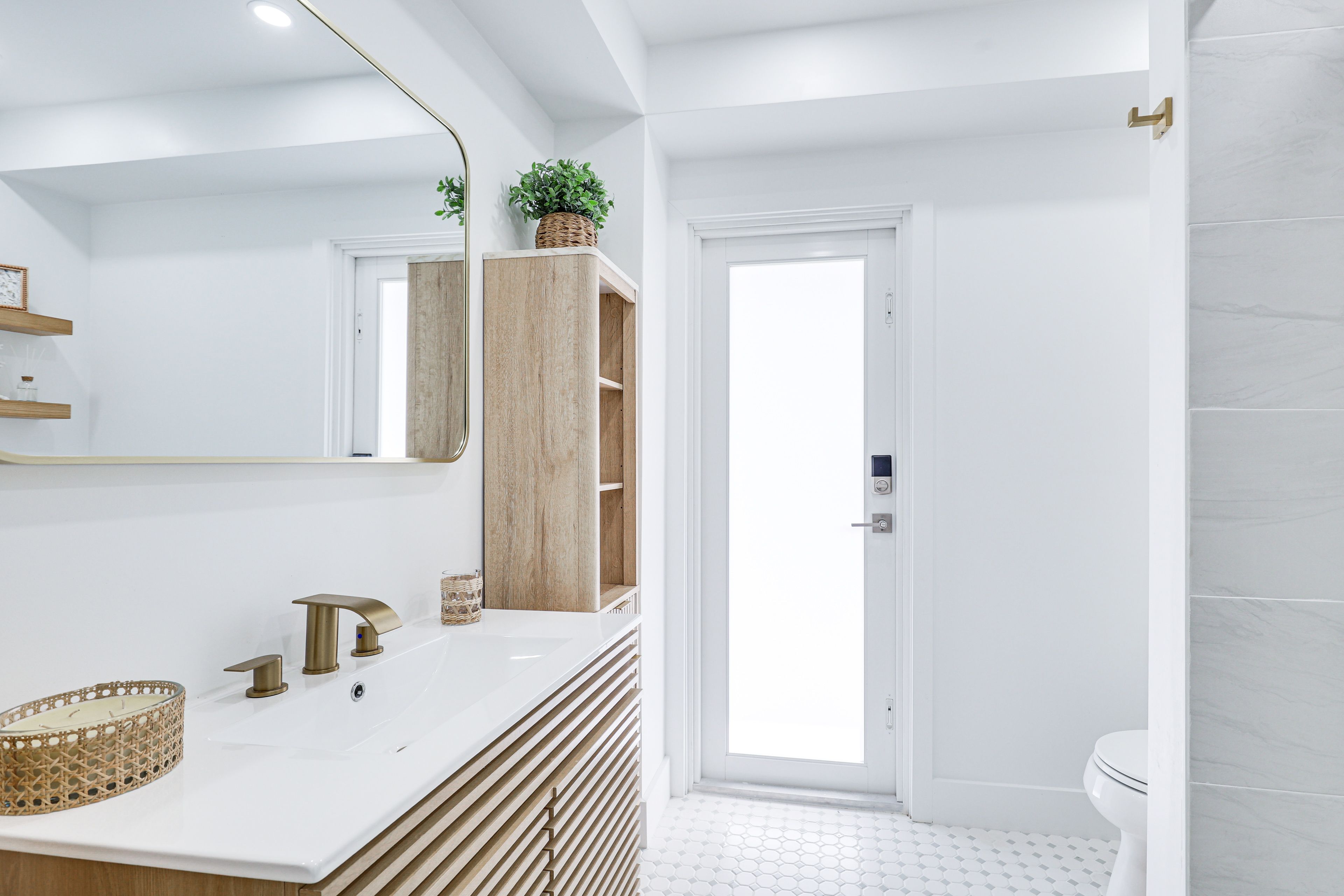 Full Bath | Towels | Upper Level