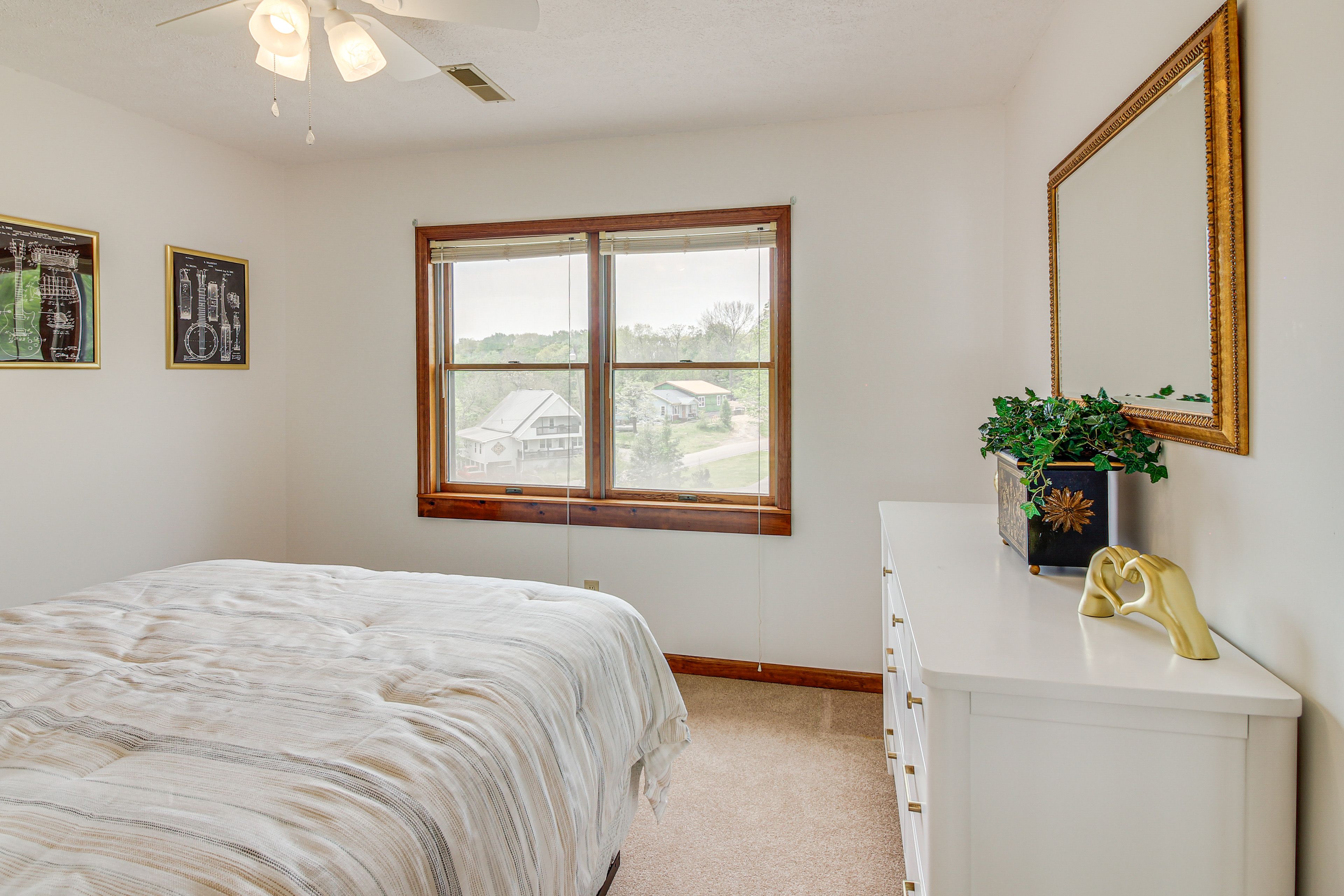 Bedroom 4 | Queen Bed | 2nd Floor