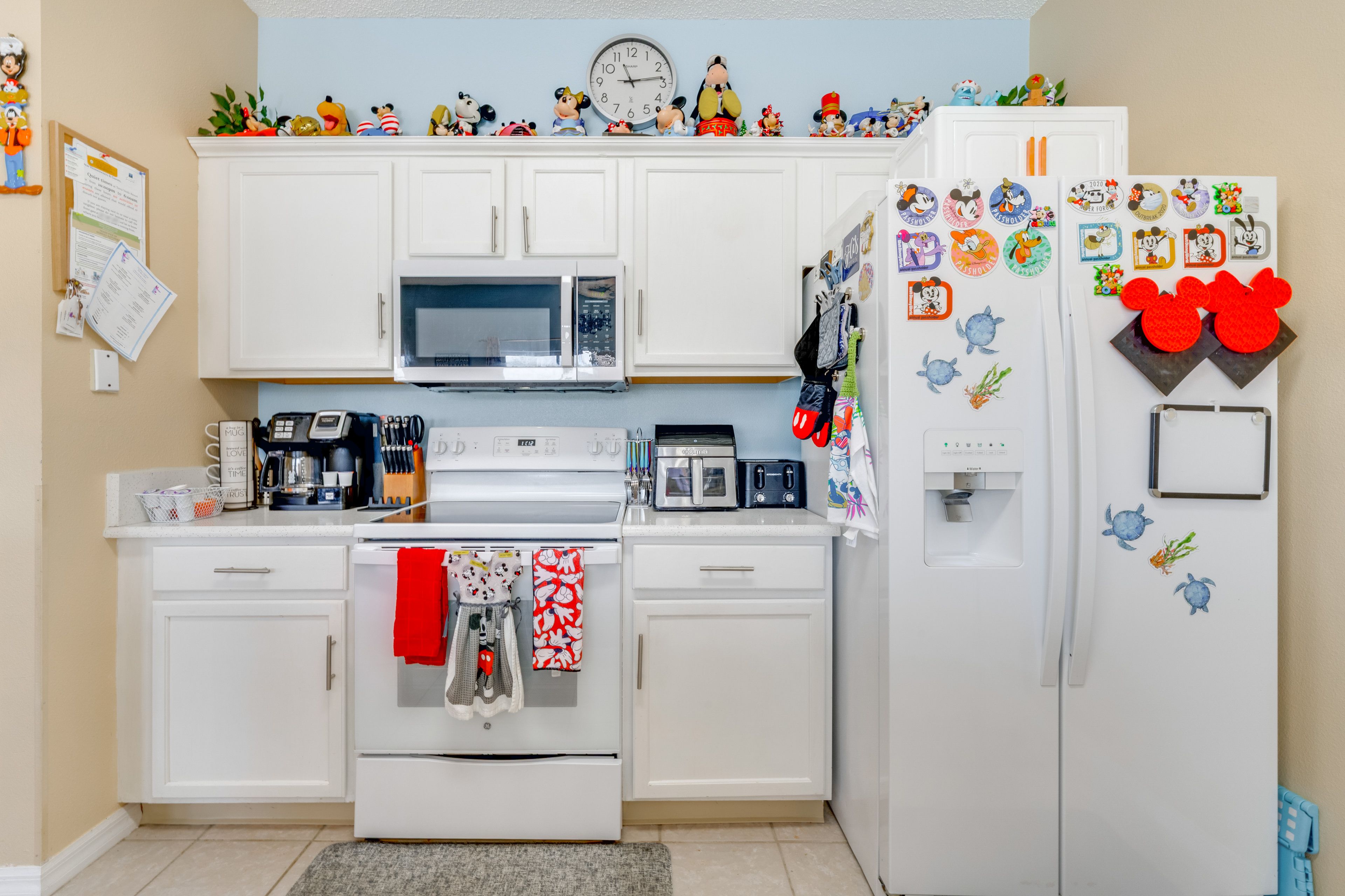 Kitchen | 1st Floor | Keurig/Drip Coffee Maker | Air Fryer | Cooking Basics