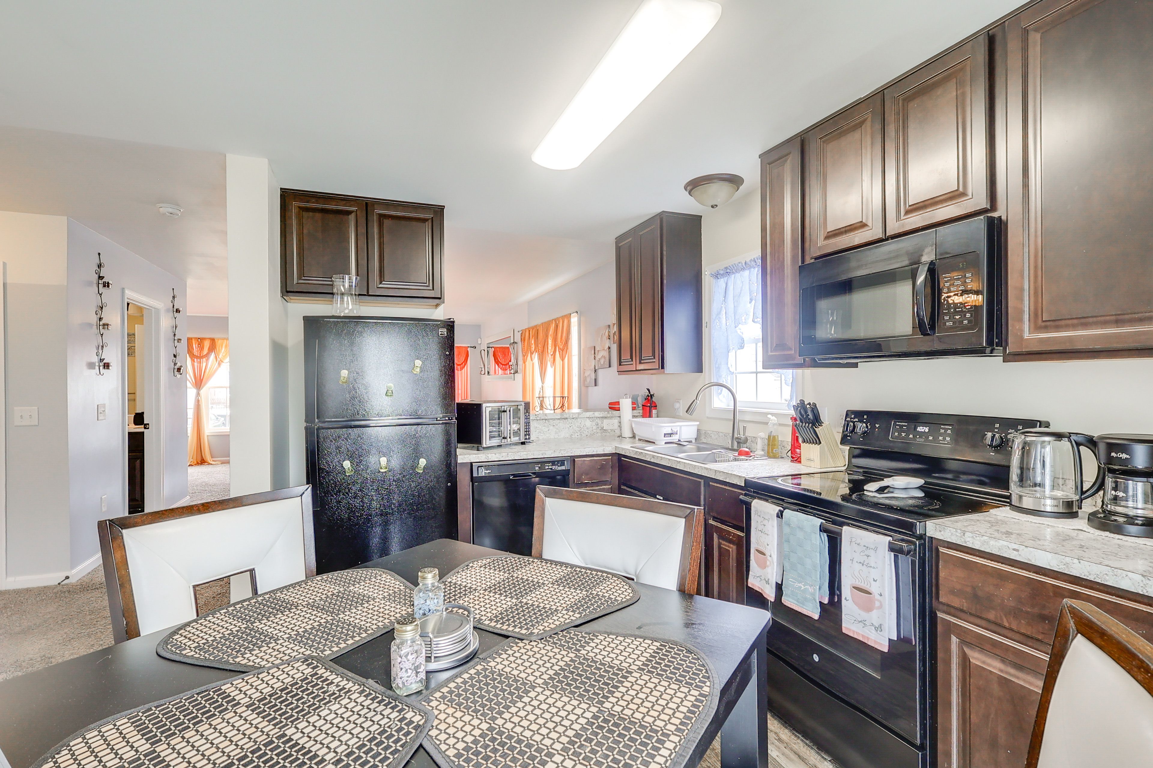 Kitchen | Main Level